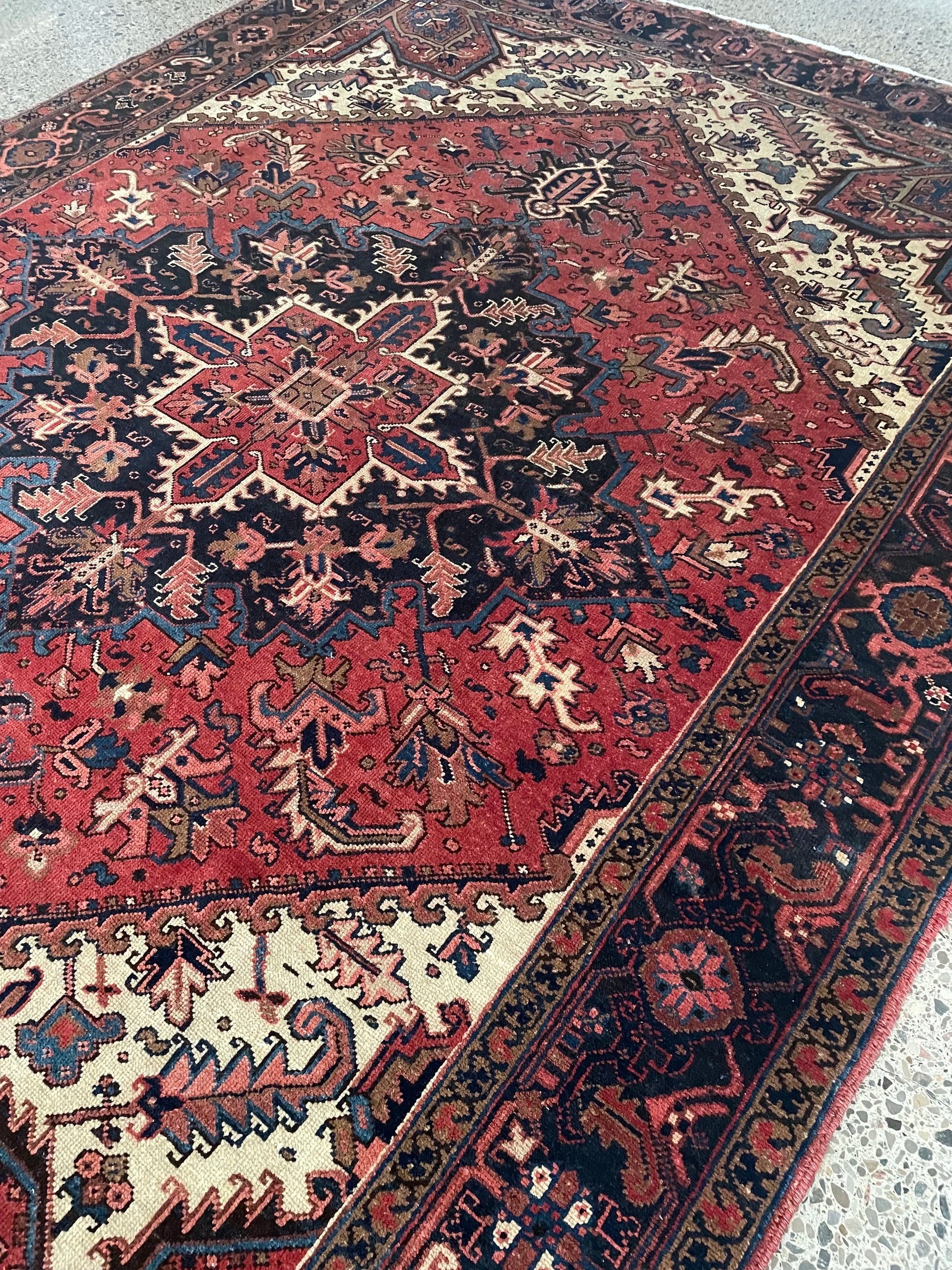 Heriz Vintage Wool Rug (8'1" x 11'0")