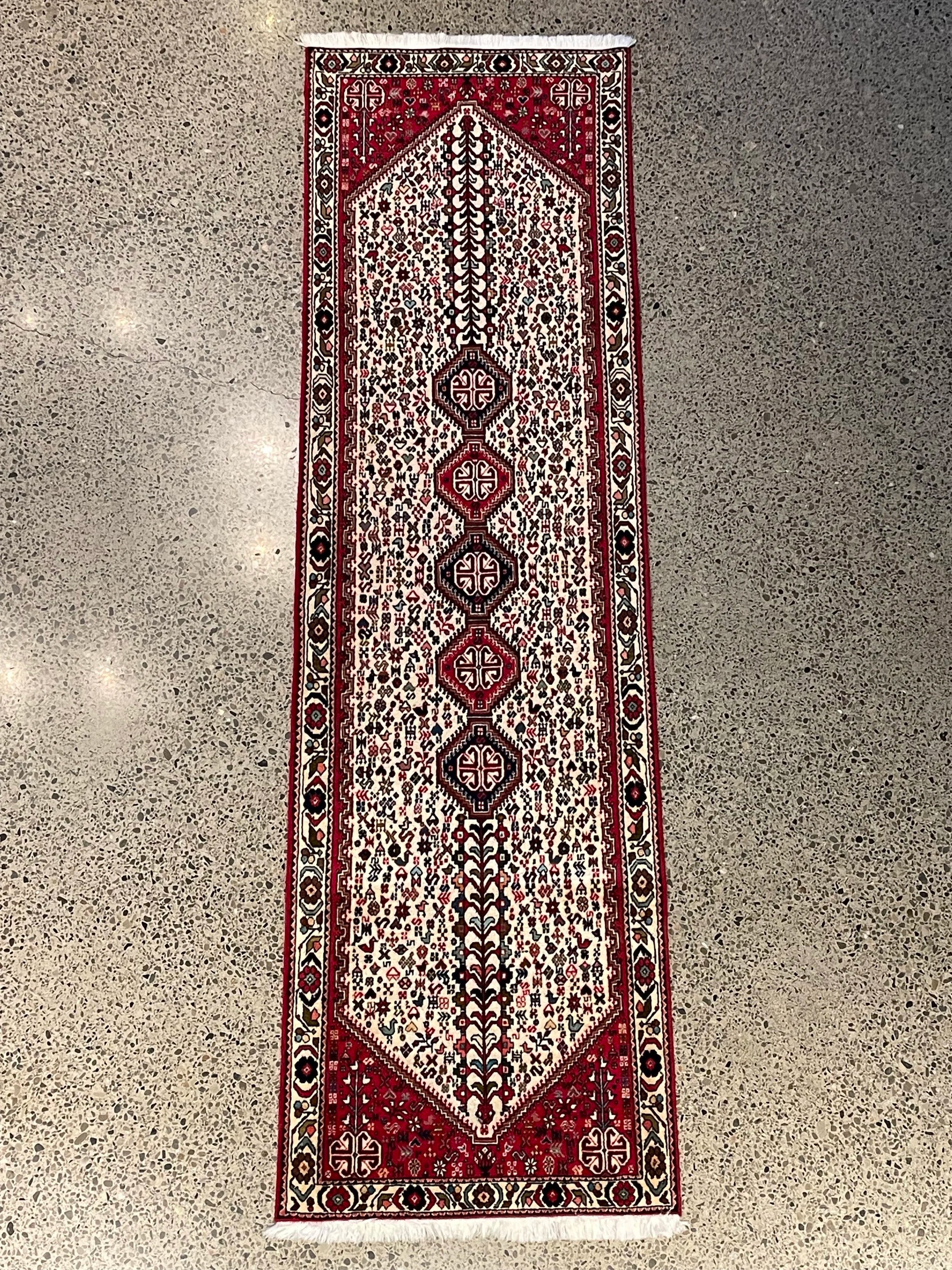 Abadeh Wool Rug Runner (2'9" x 9'8")
