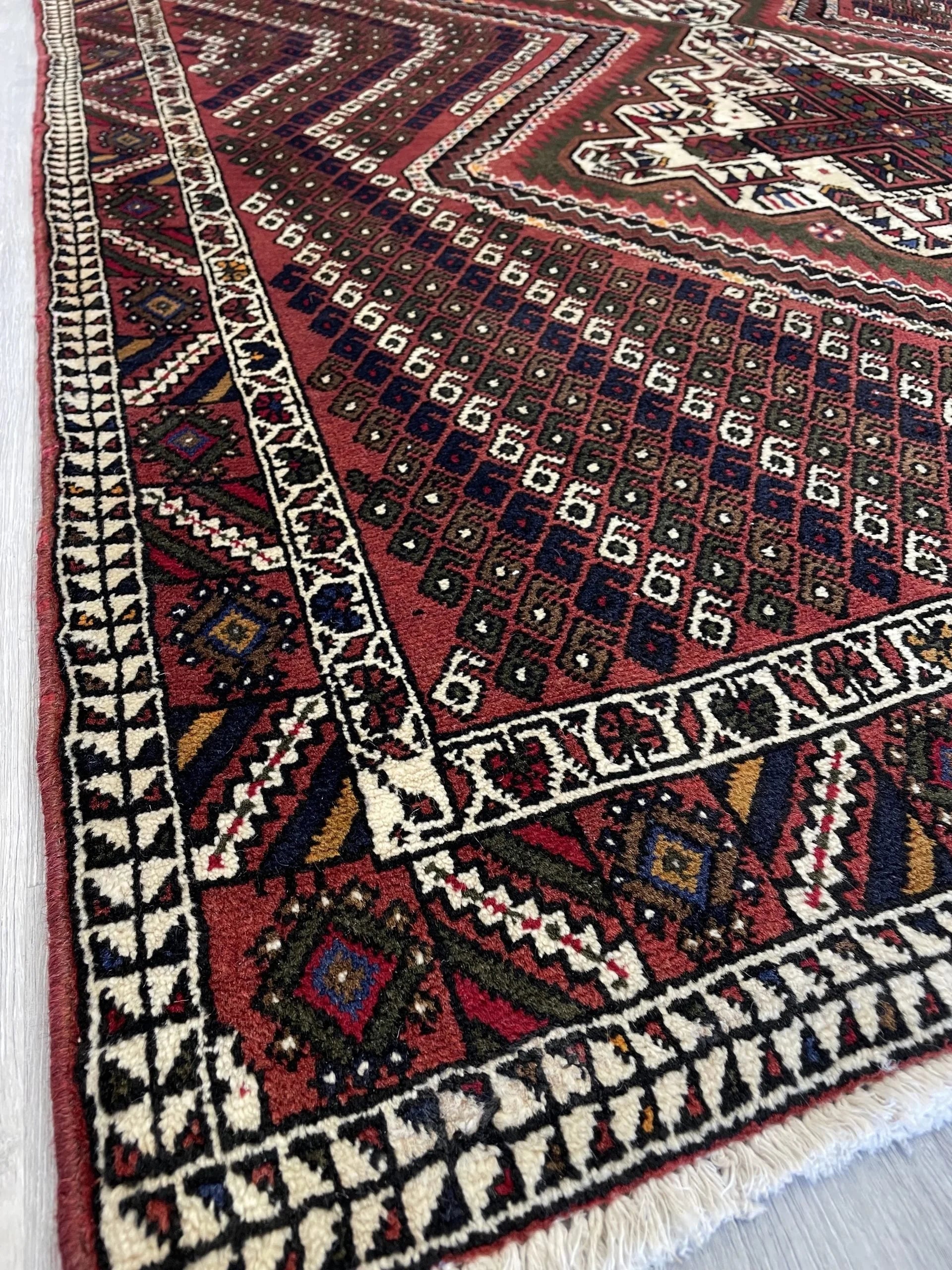 Shahrebabak Wool Rug (4'2" x 6'0")