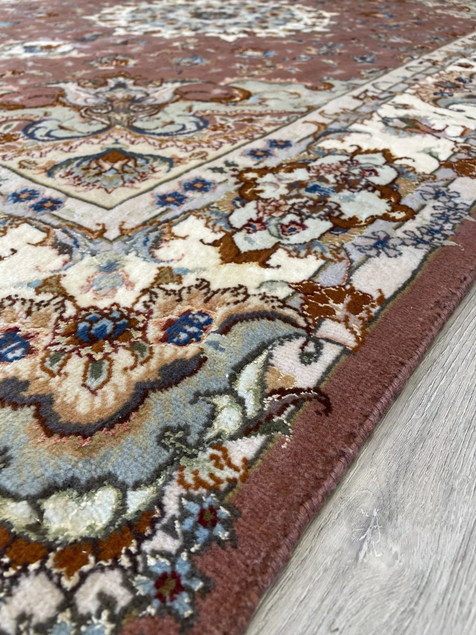 Tabriz Wool & Silk Rug ( 4'10" x 6'6")