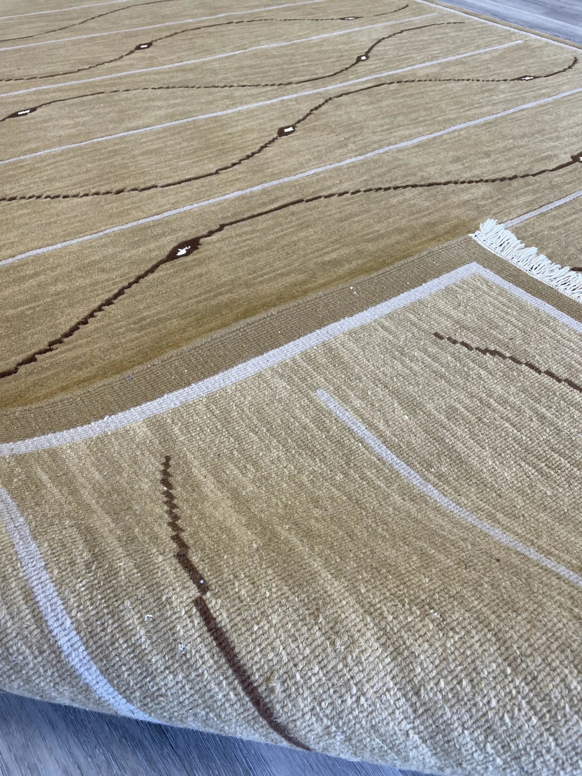 Indo Nepali Contemporary Wool Rug (5'7" x 7'10")
