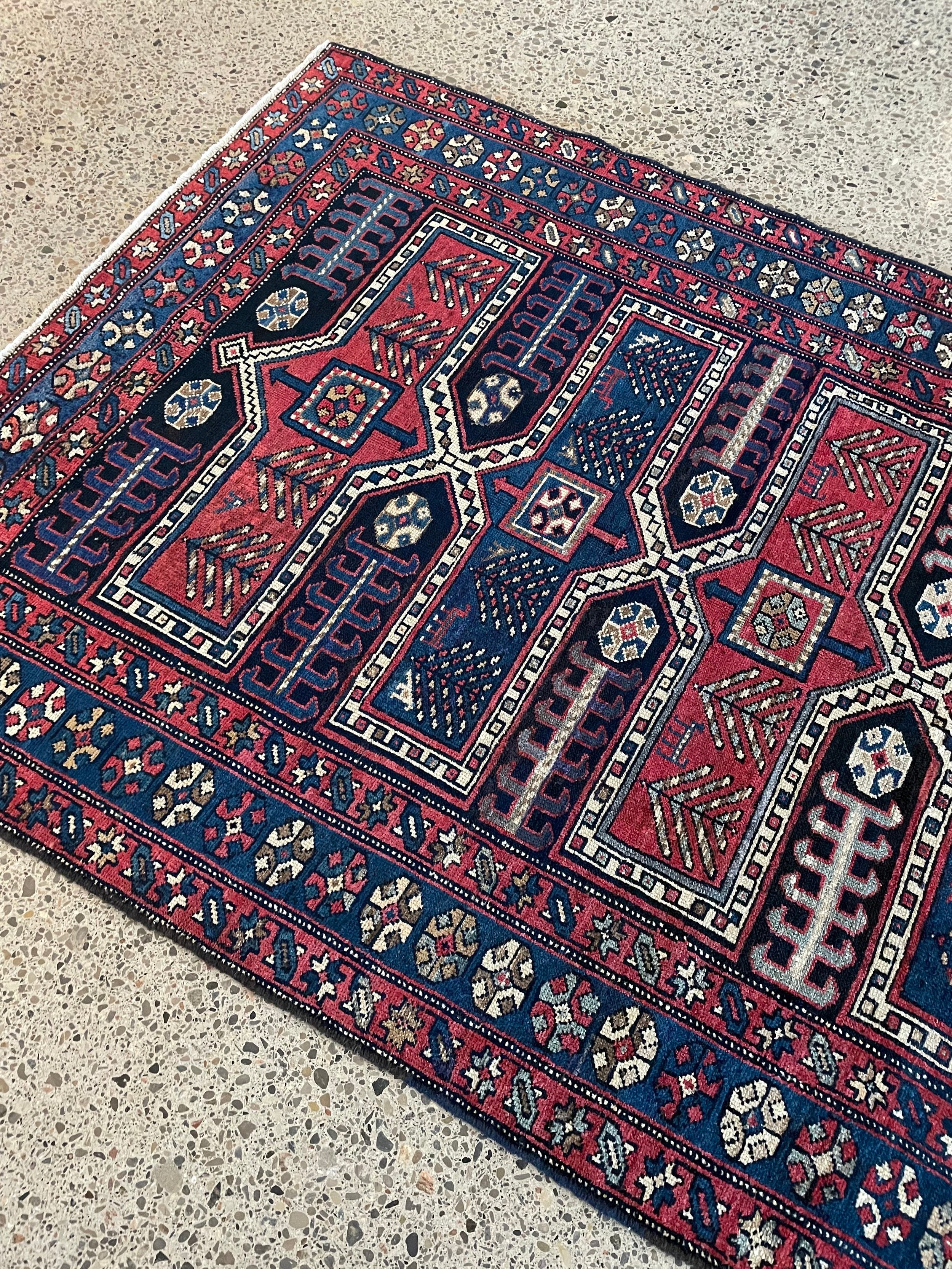 Ardebil Semi-Antique Wool Rug (4'3" x 6'11")