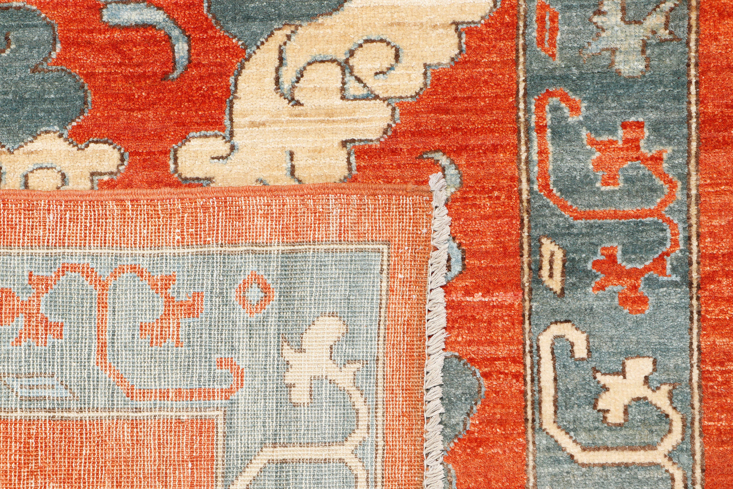 Contemporary Wool Runner Rug (2'6" x 9'10")