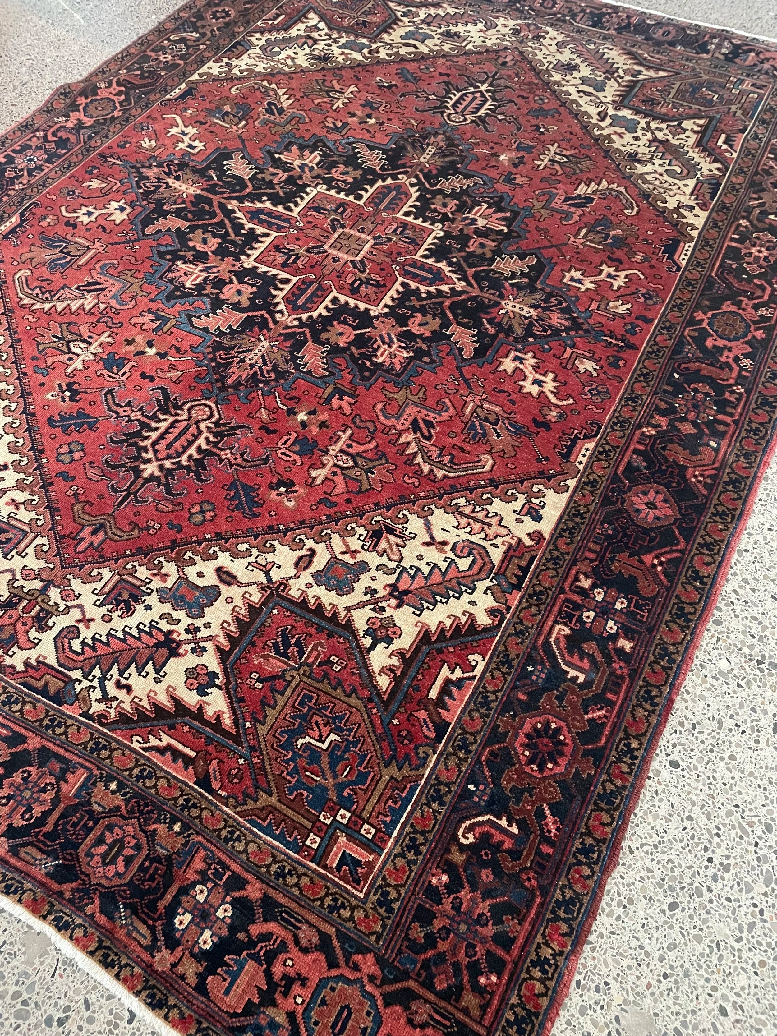 Heriz Vintage Wool Rug (8'1" x 11'0")