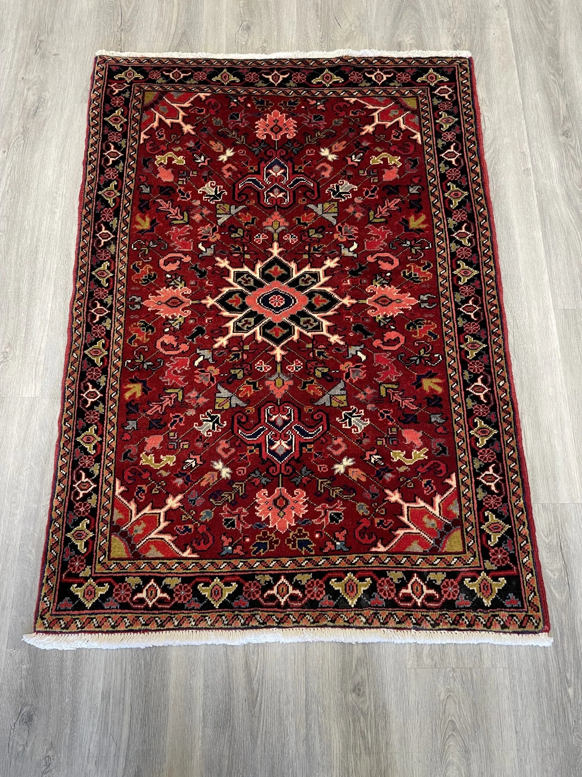 Heriz Wool Rug (3'0" x 4'3")