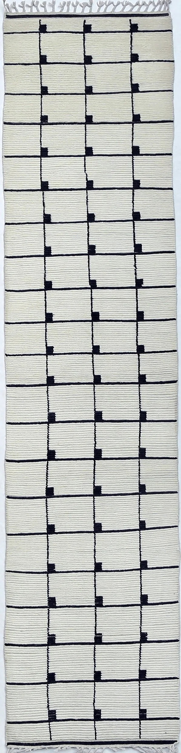 Contemporary Wool Runner Rug (2'8" x 12'8")