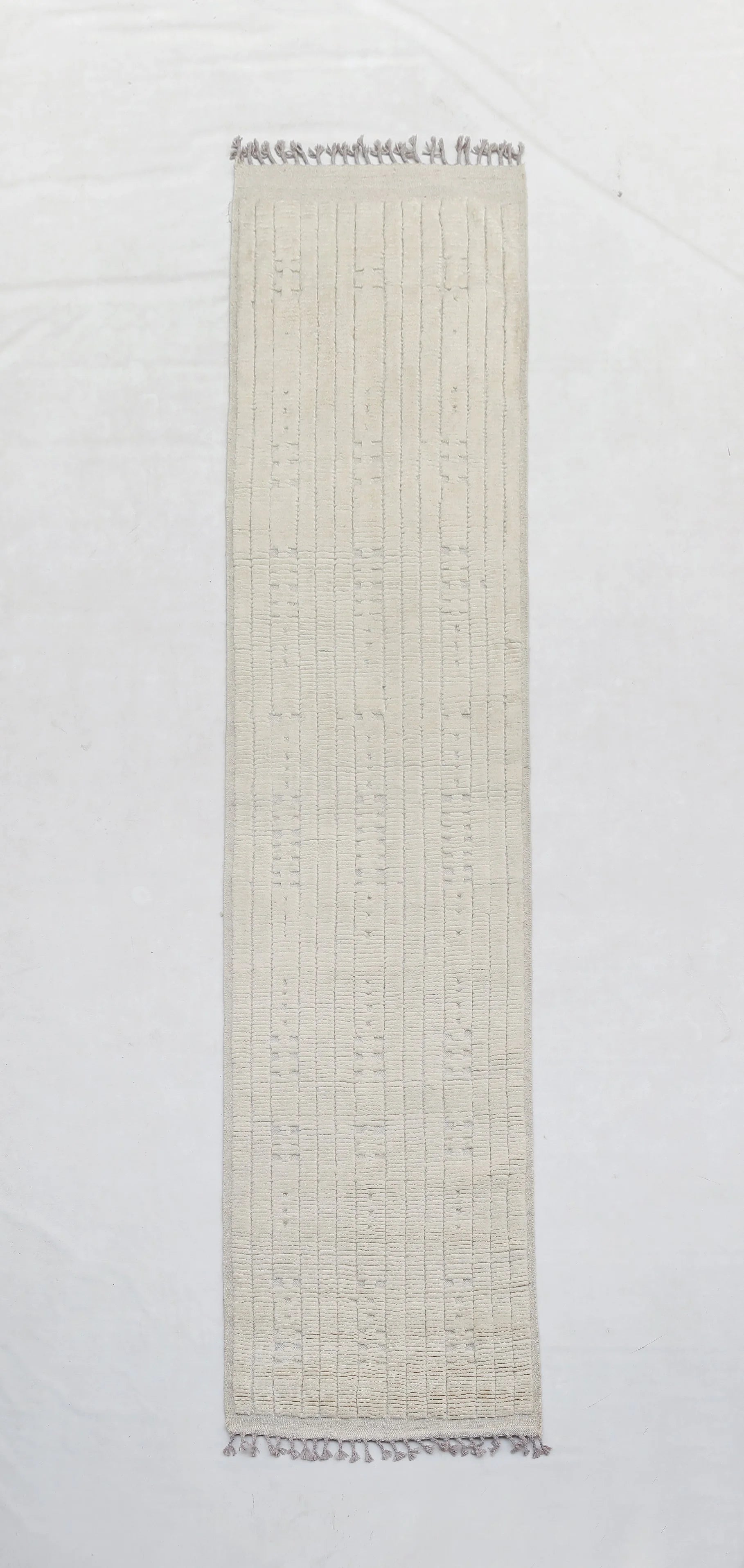 Neutral Modern Rug Runner (2'8" x 10'7")