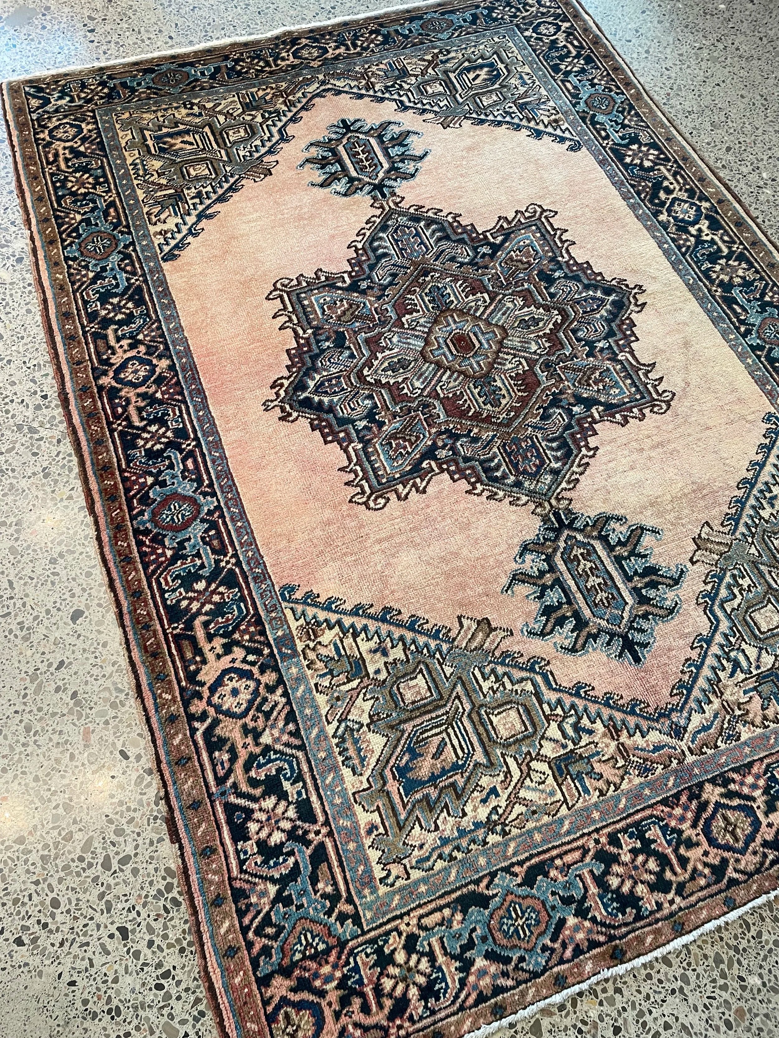 Heriz Semi-Antique Wool Rug (4'7" x 6'7")