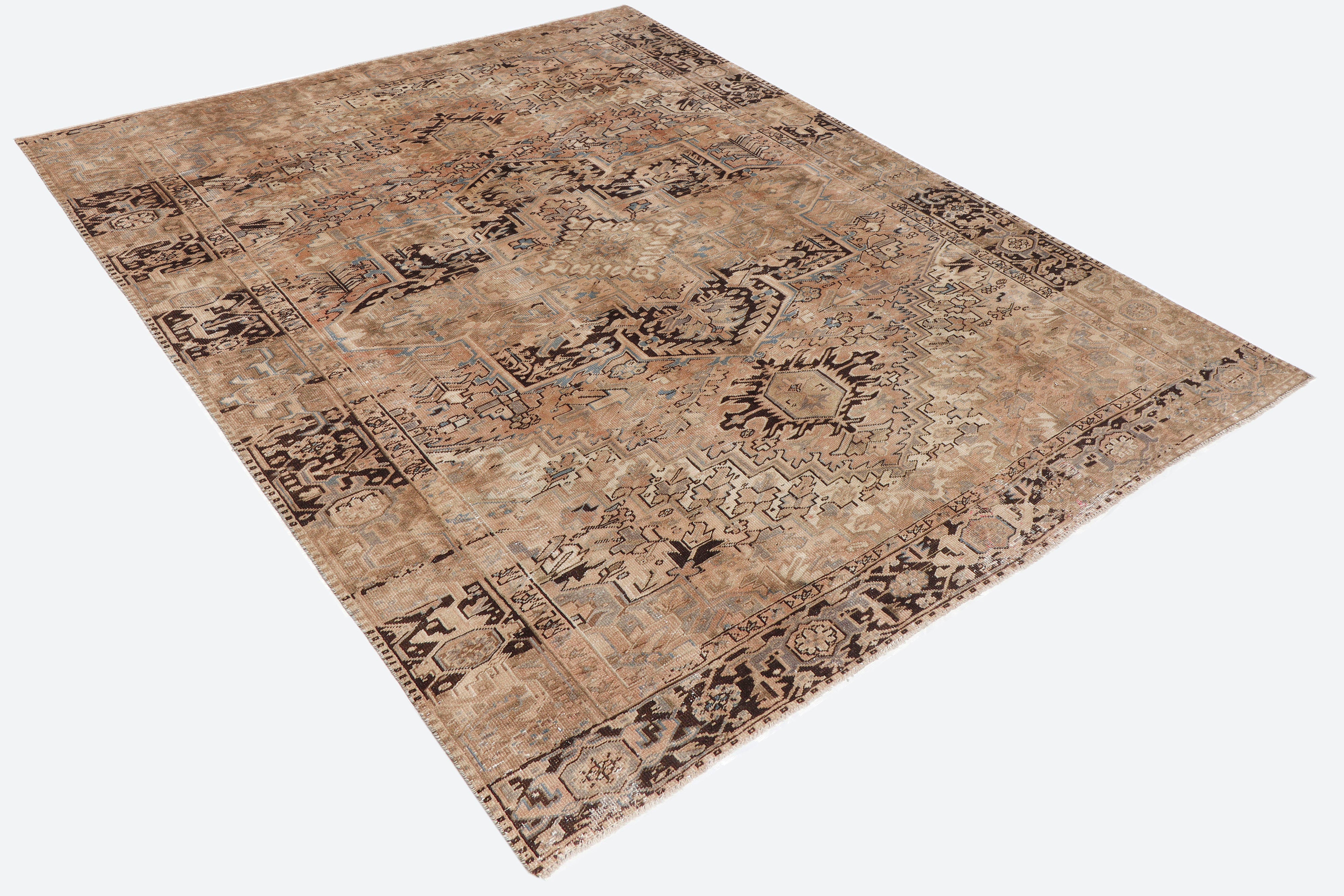 Vintage Neutral Heriz Wool Rug (9'4" x 13'0")