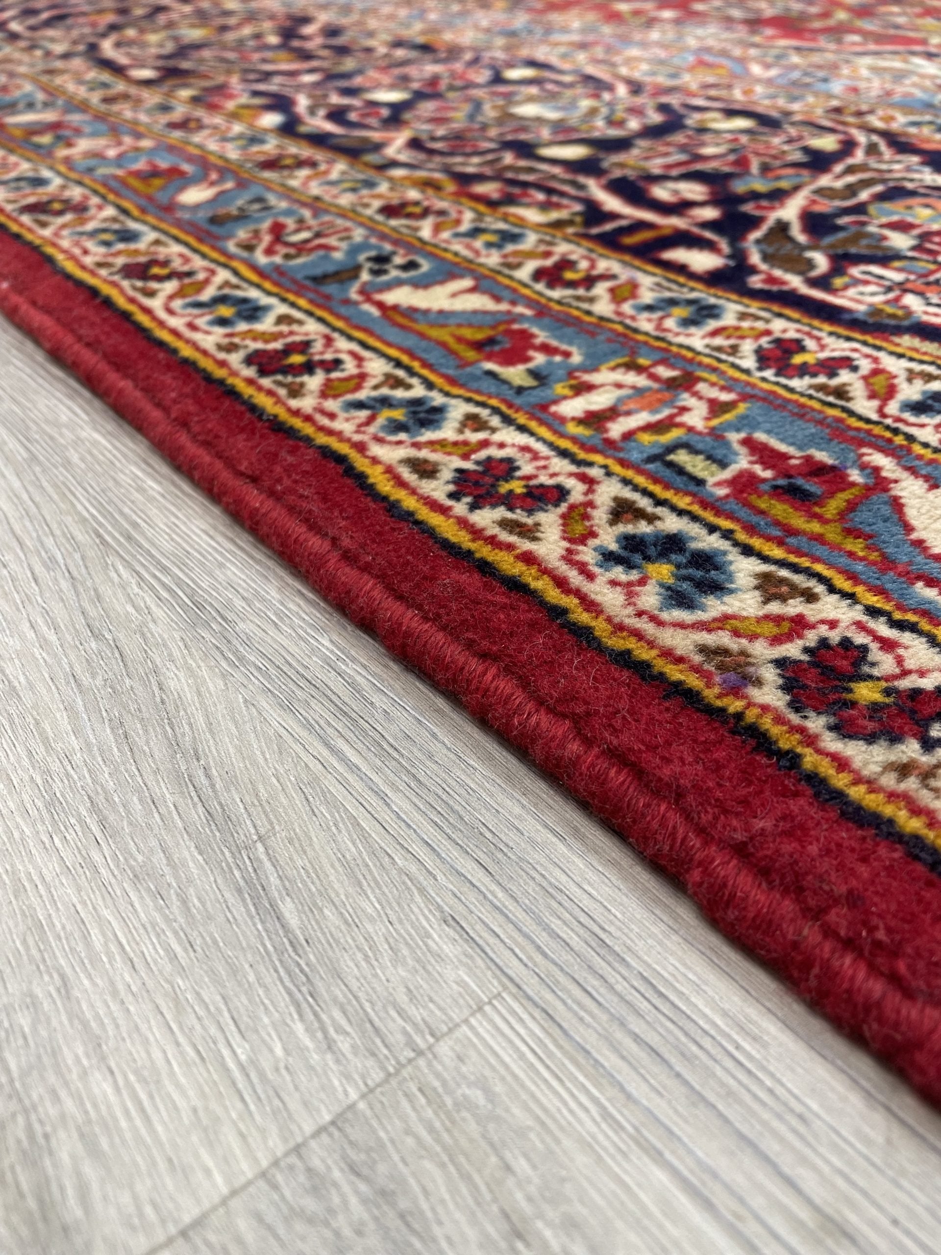 Kashan Wool Rug (9'9" x 13'1")