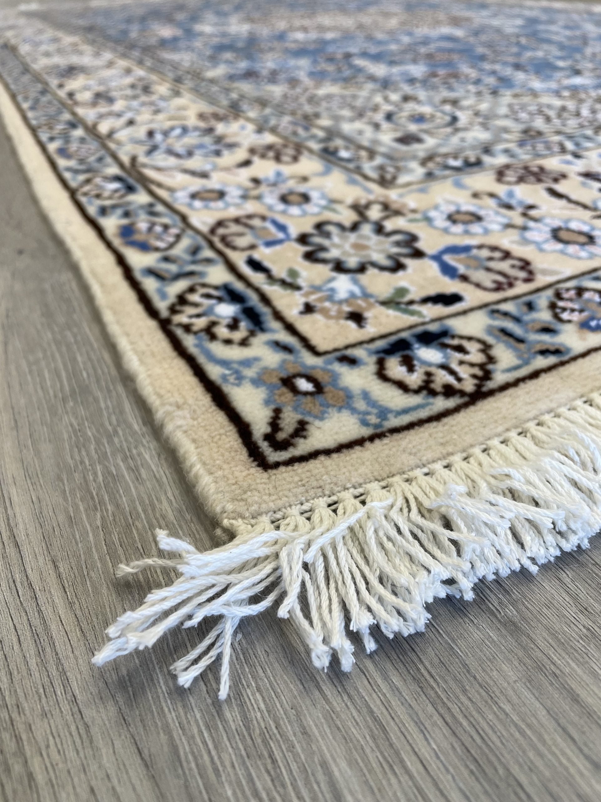Naeen Wool & Silk Rug (4'3" x 6'10")