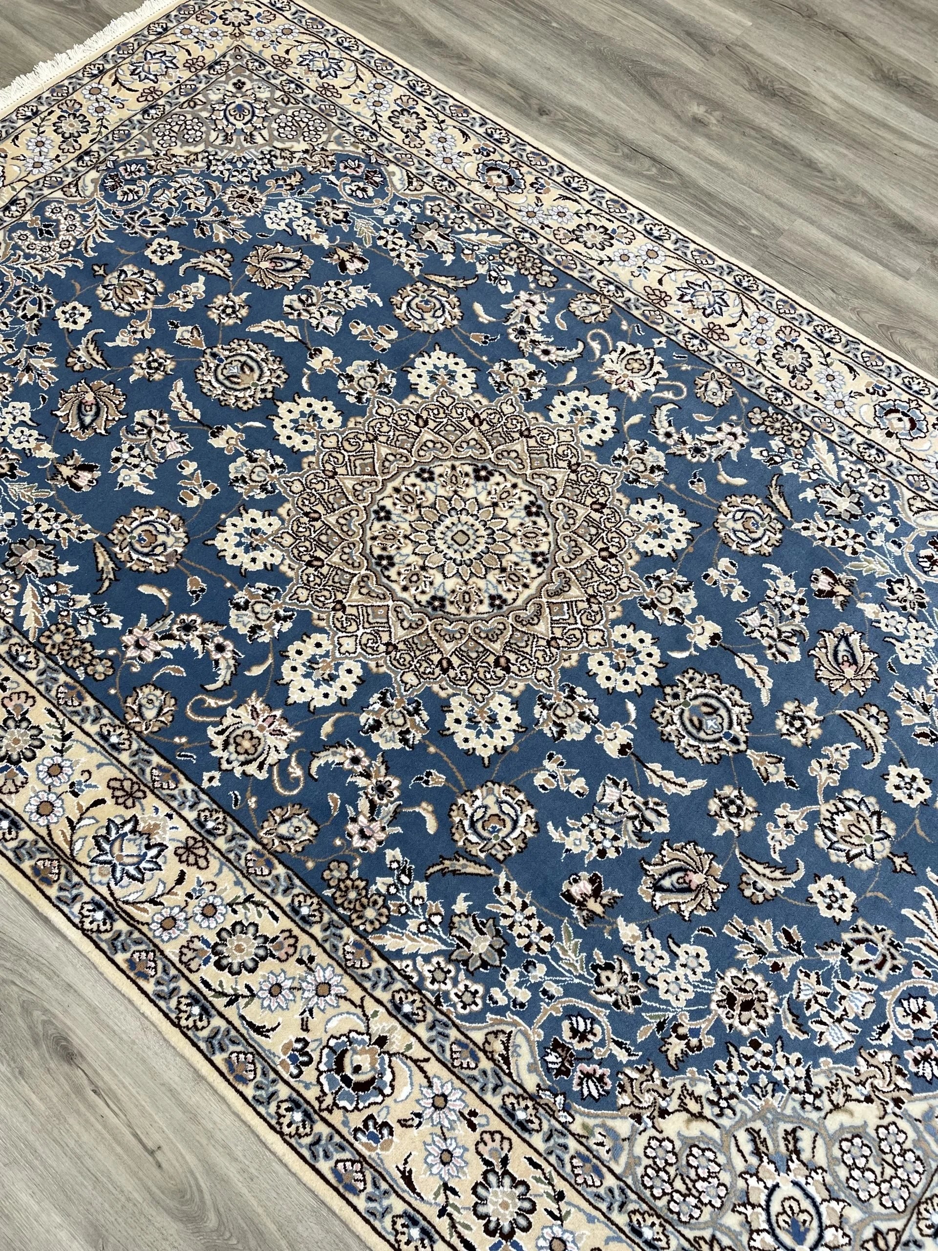 Naeen Wool & Silk Rug (4'3" x 6'10")