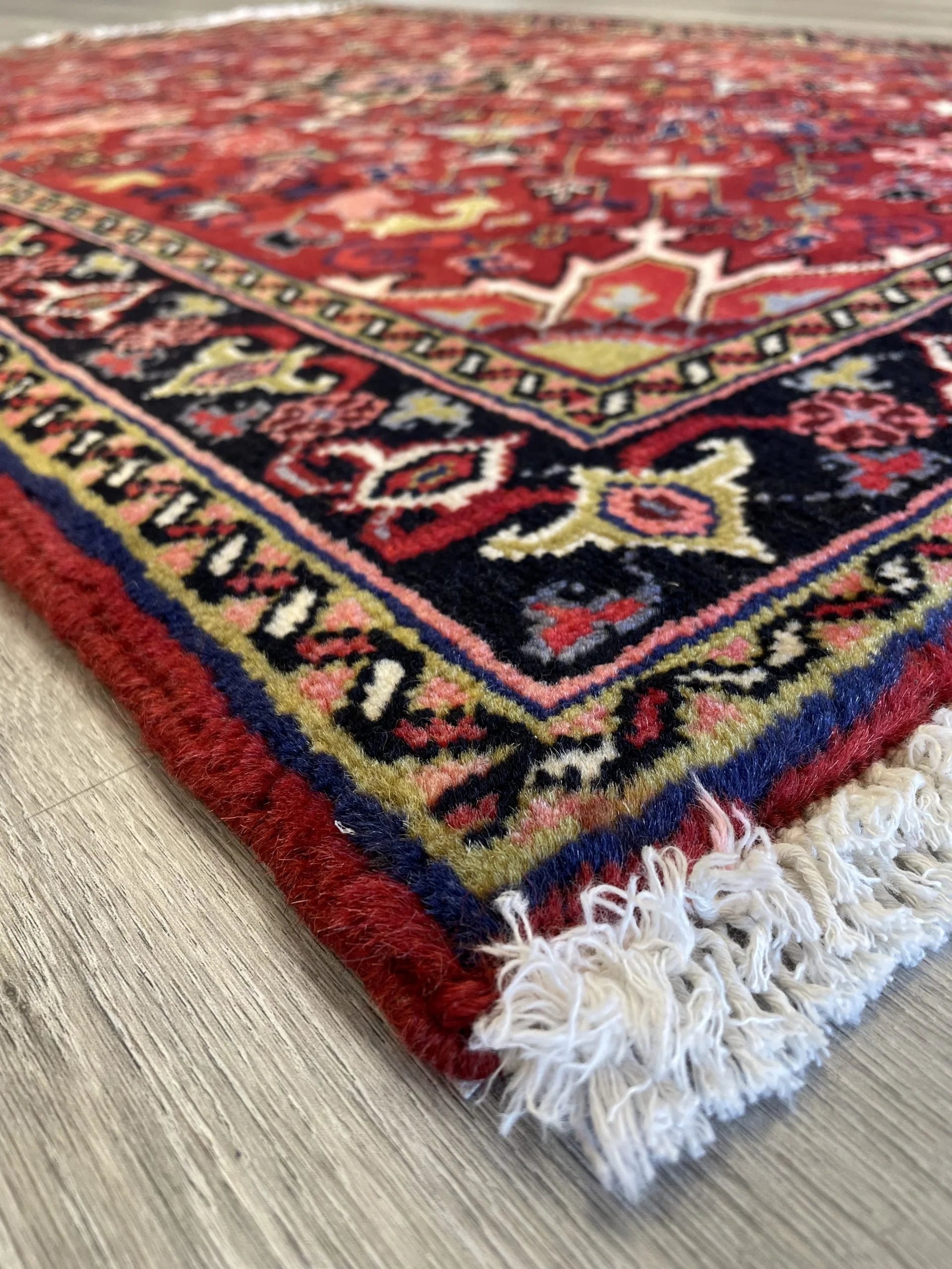 Heriz Wool Rug (3'0" x 4'3")