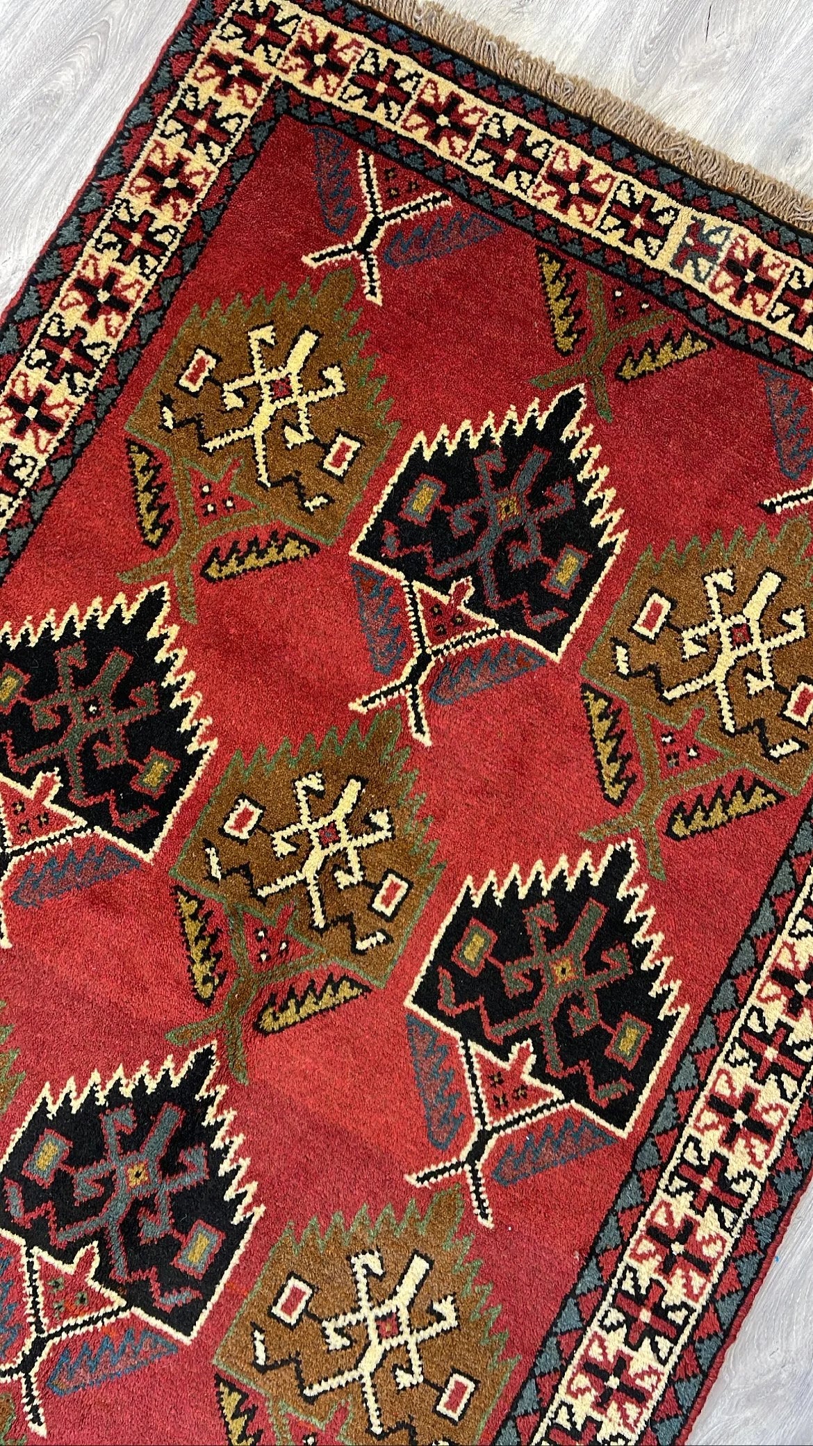 Tribal Wool Rug (3'10" x 6'4")