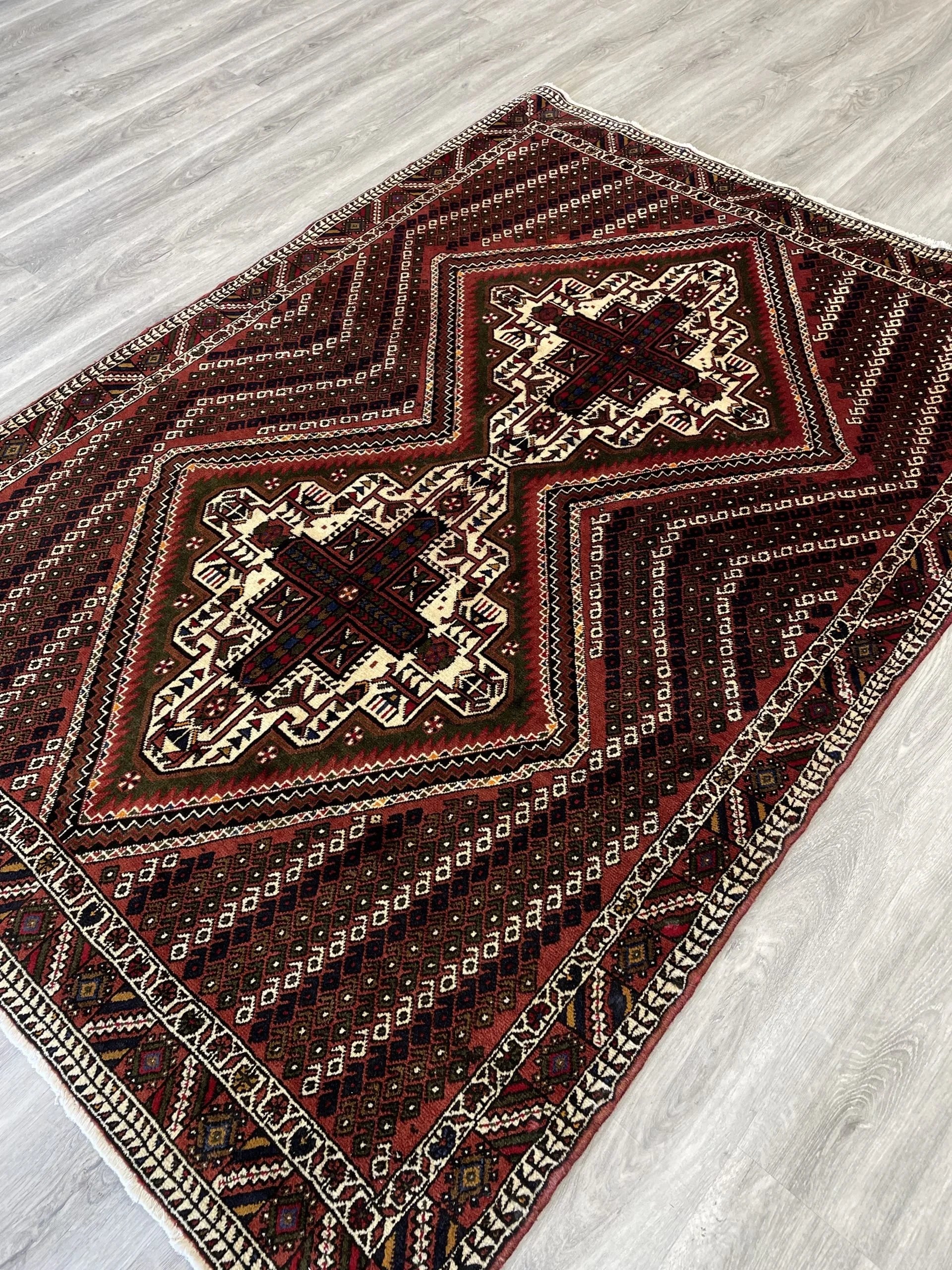 Shahrebabak Wool Rug (4'2" x 6'0")