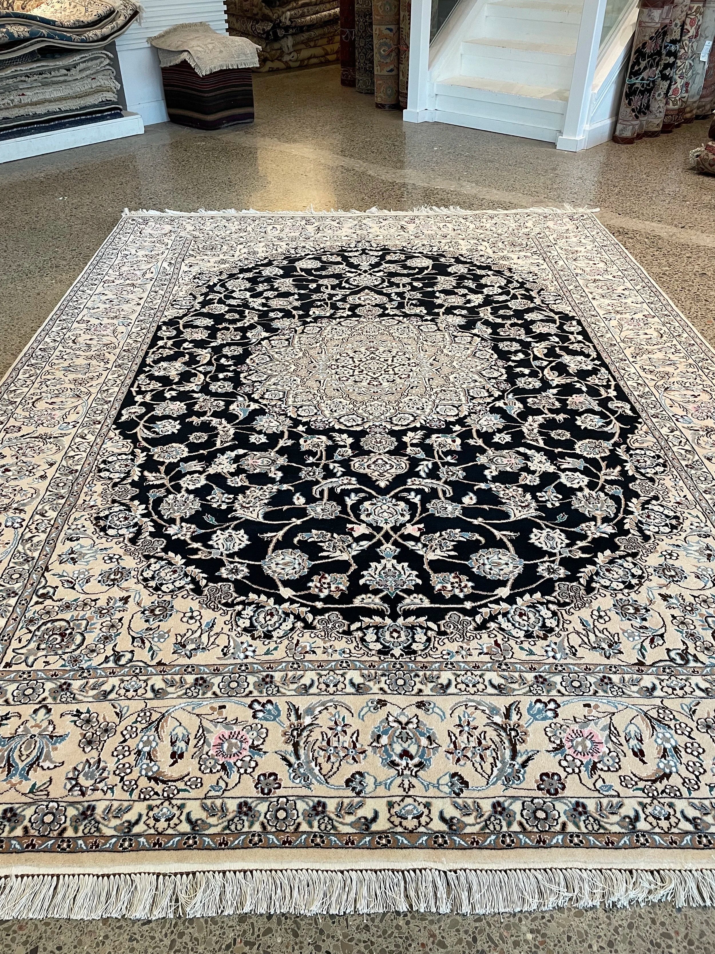 Naeen Wool & Silk Rug (6'8" x 9'1")