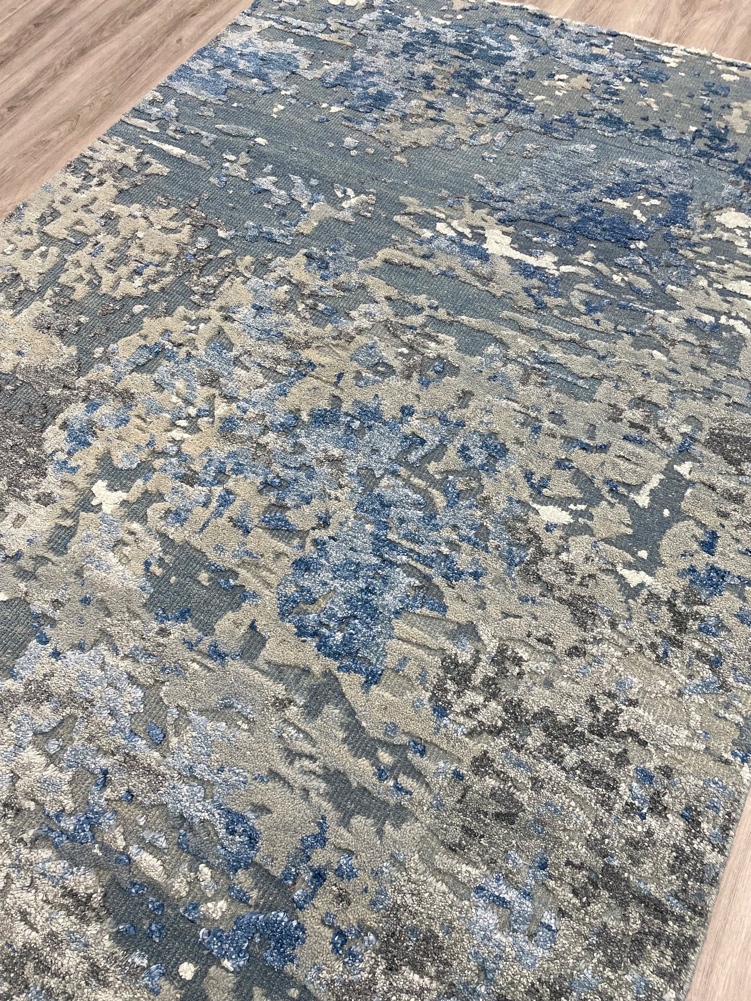Everest Modern Rug (5'0" x 7'8")