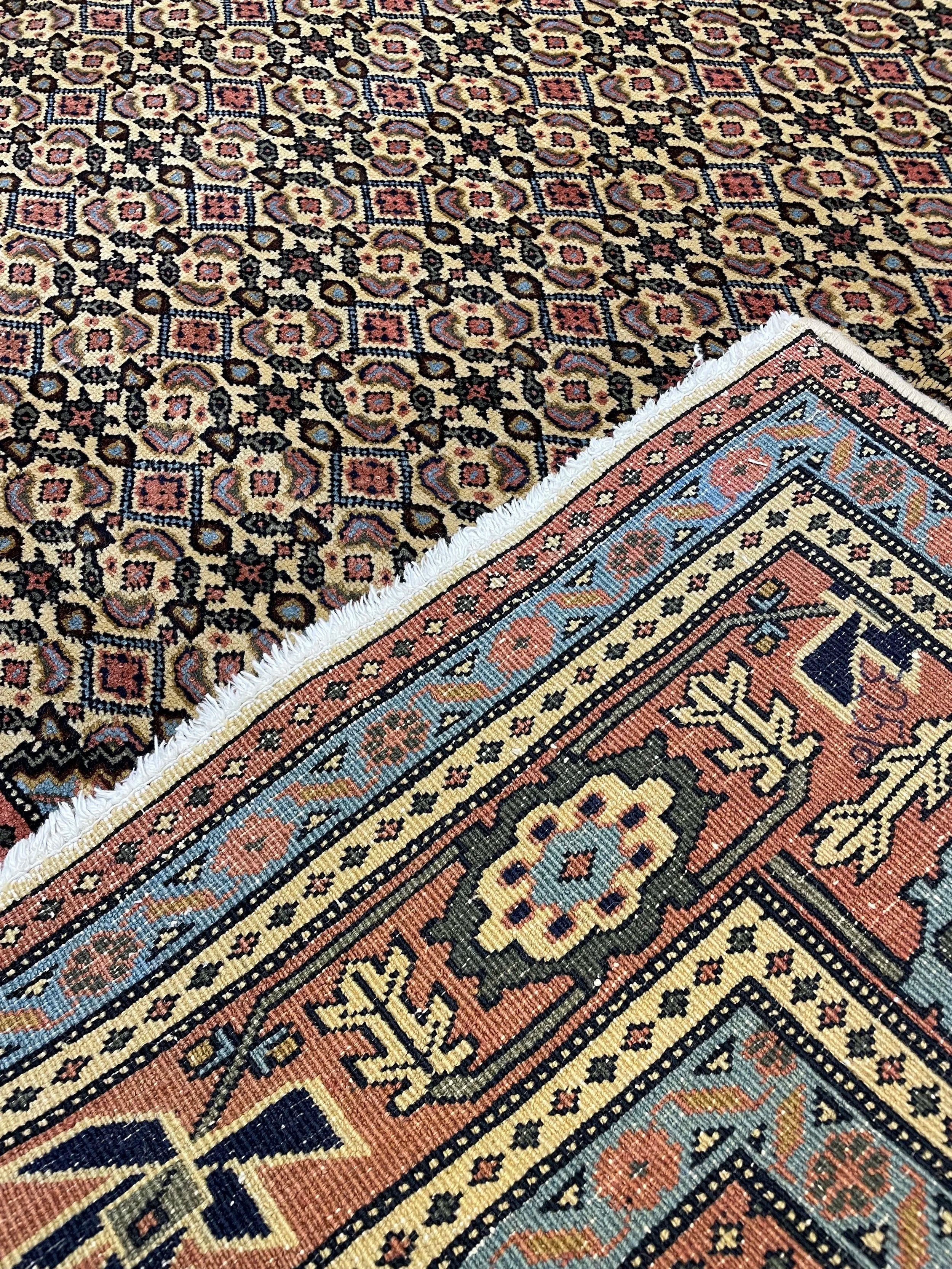 Ardebil Vintage Wool Rug (7'6" x 10'5")