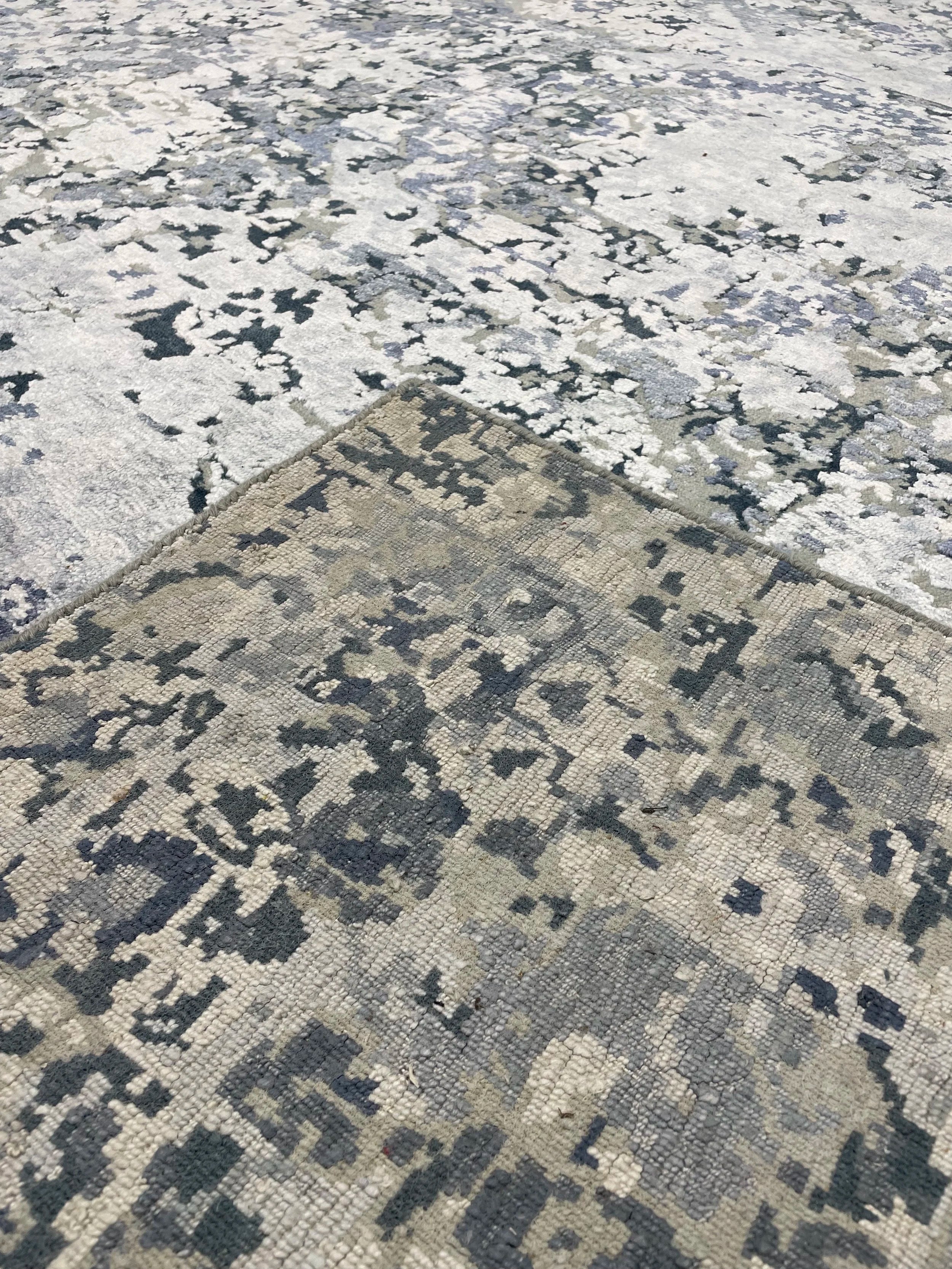 Iceberg Modern Rug (8'2" x 9'10")