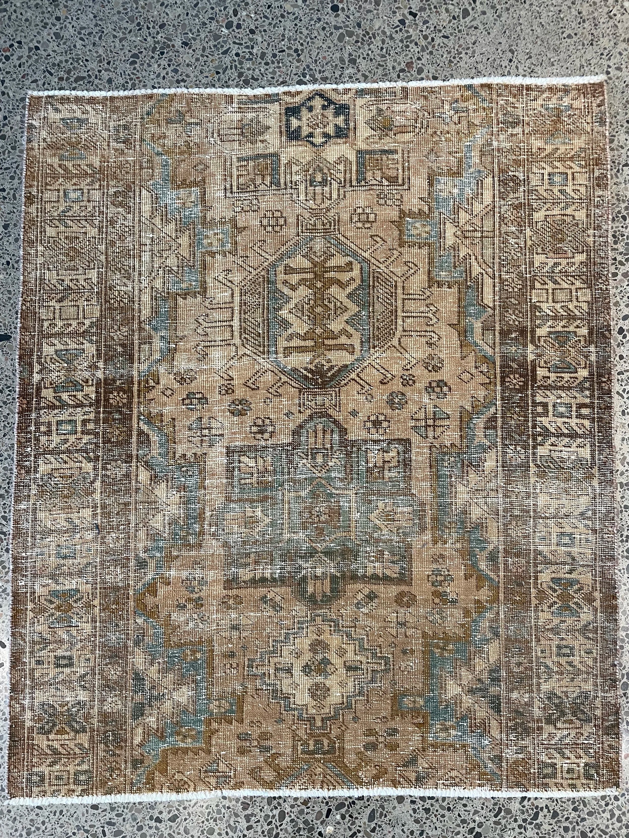 Karajeh Vintage Wool Rug (3'7" x 4'2")