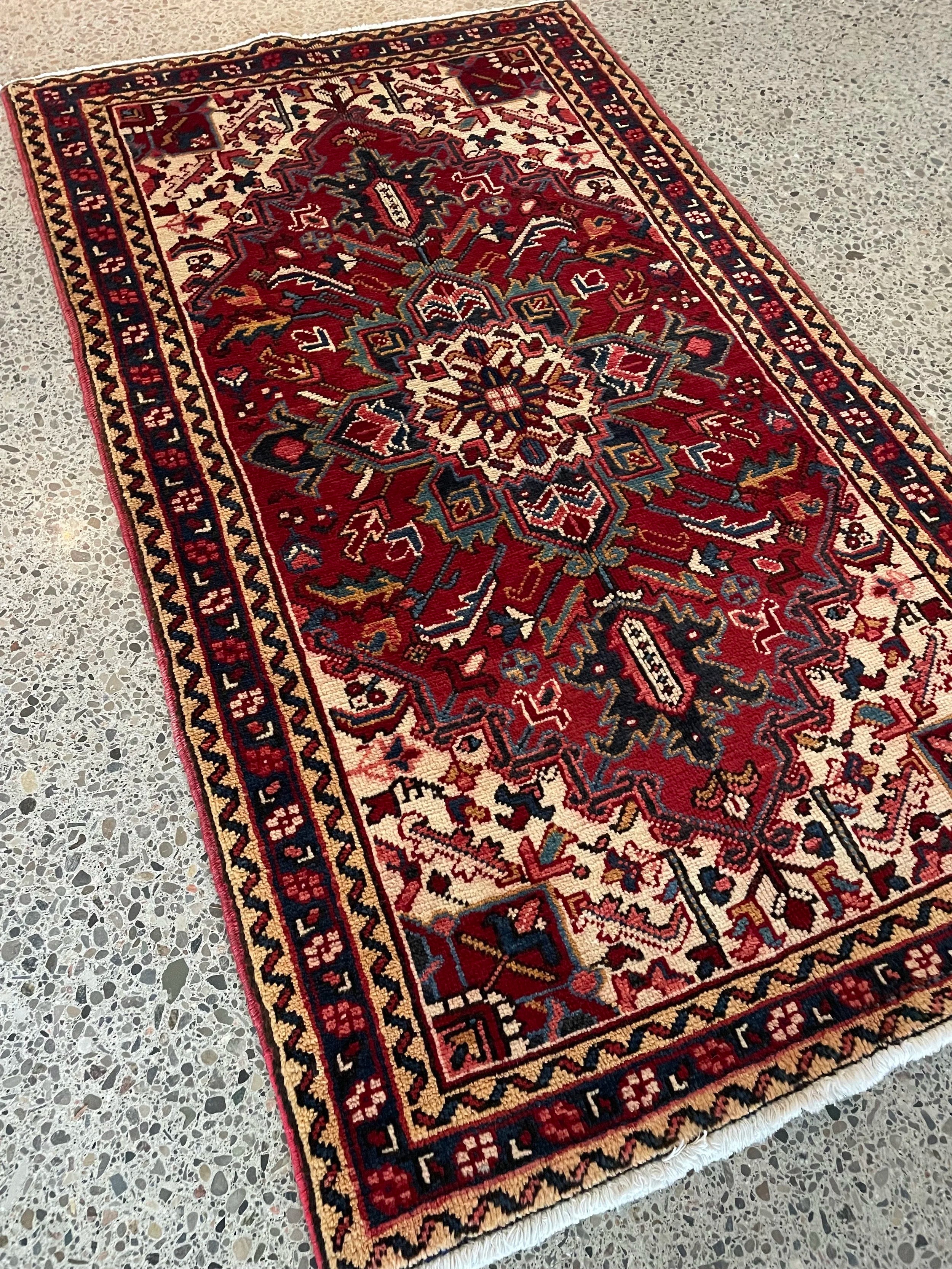 Heriz Wool Rug (2'11" x 5'0")