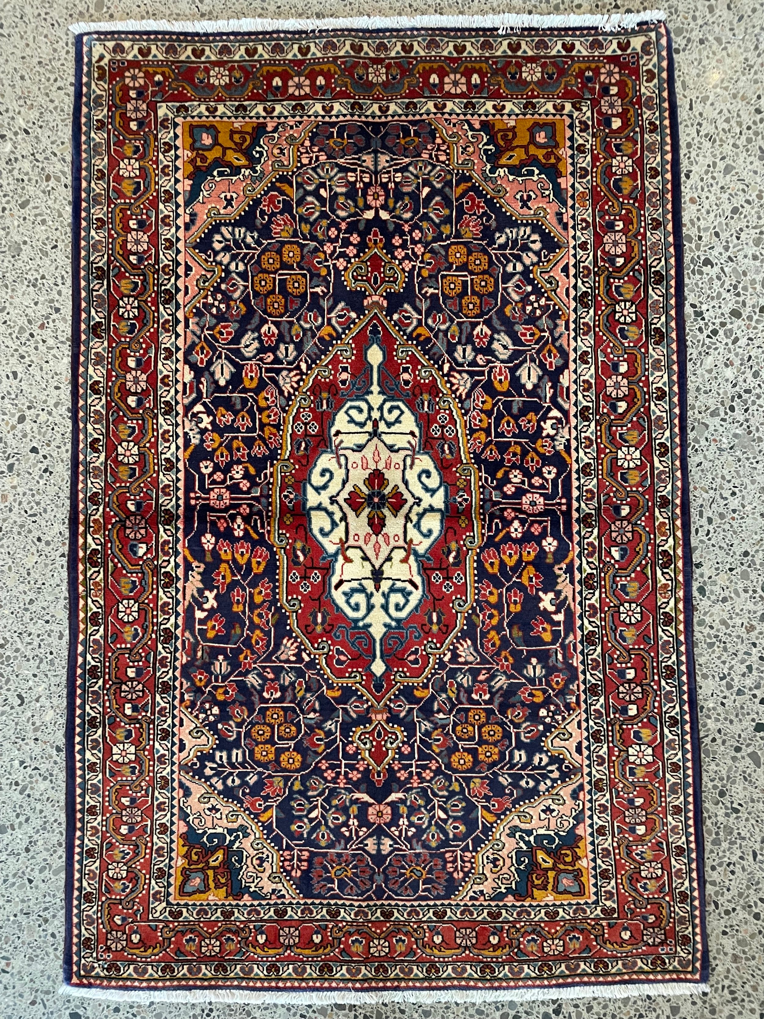 Jozan Malayer Wool Rug (3'5" x 5'3")