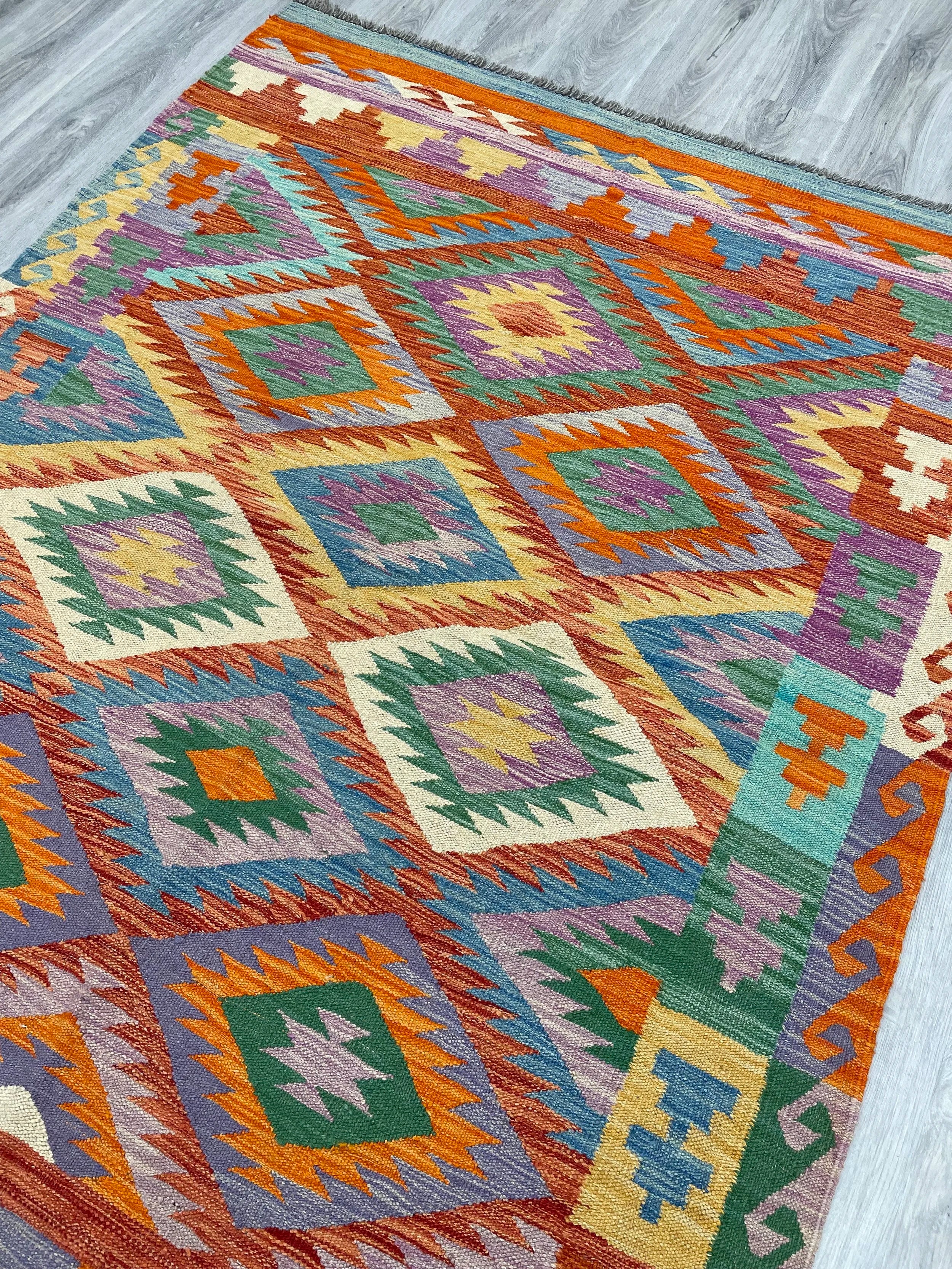 Kilim Rug (4'11" x 6'7")