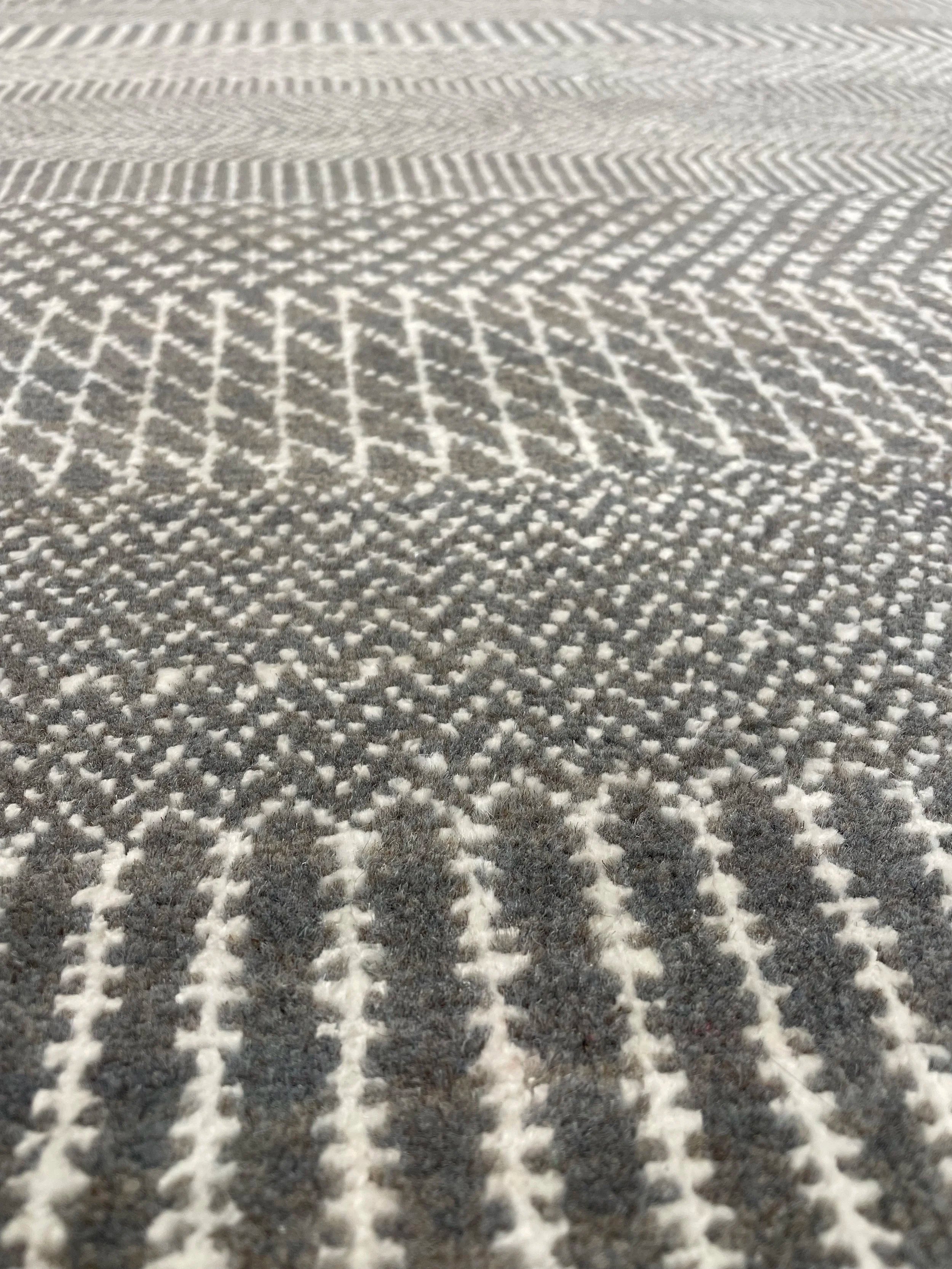 Contemporary Grey Wool Rug (3'11" x 3'11")