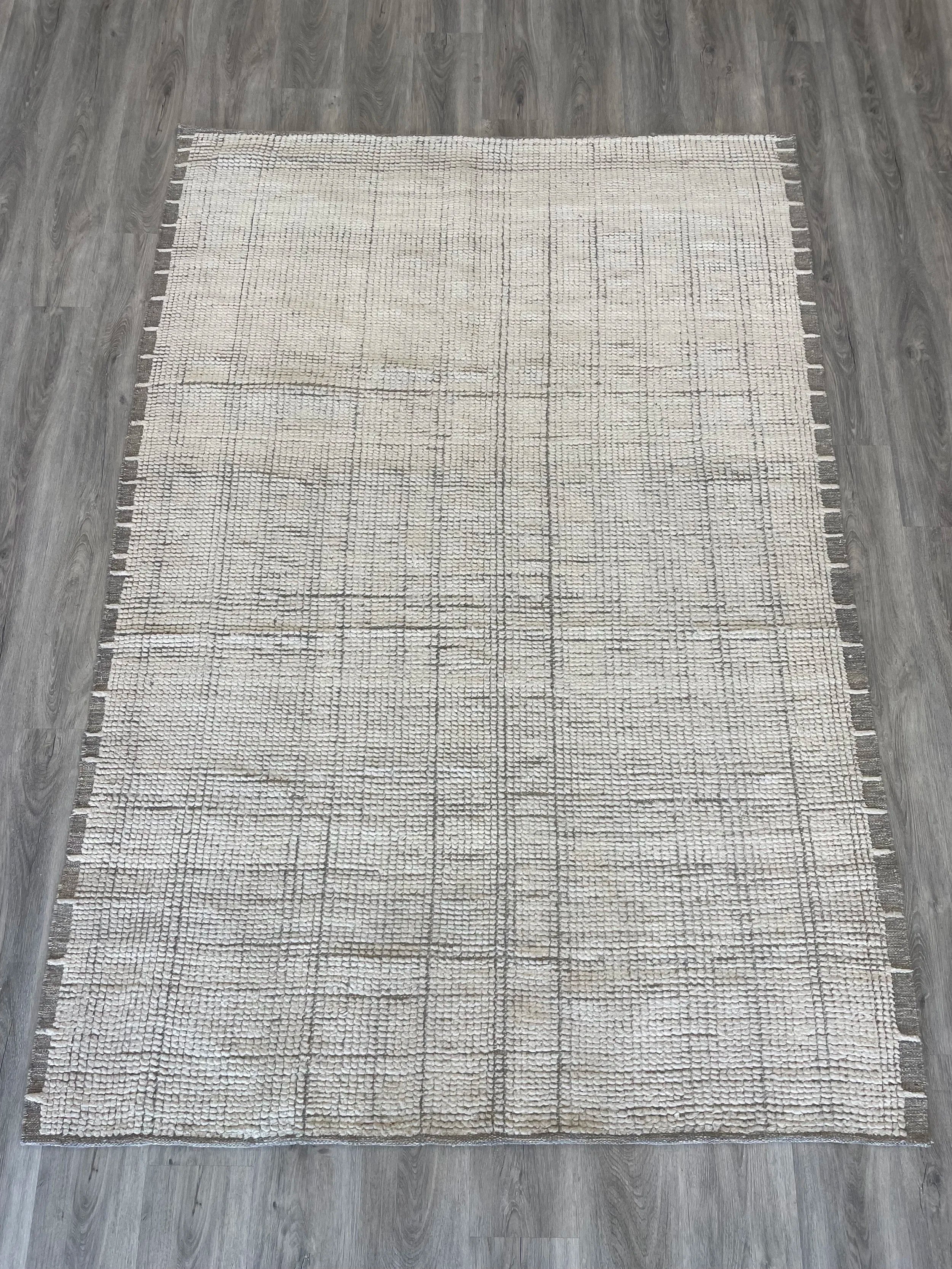 Nomad Collection Neutral Wool Rug (5x8)