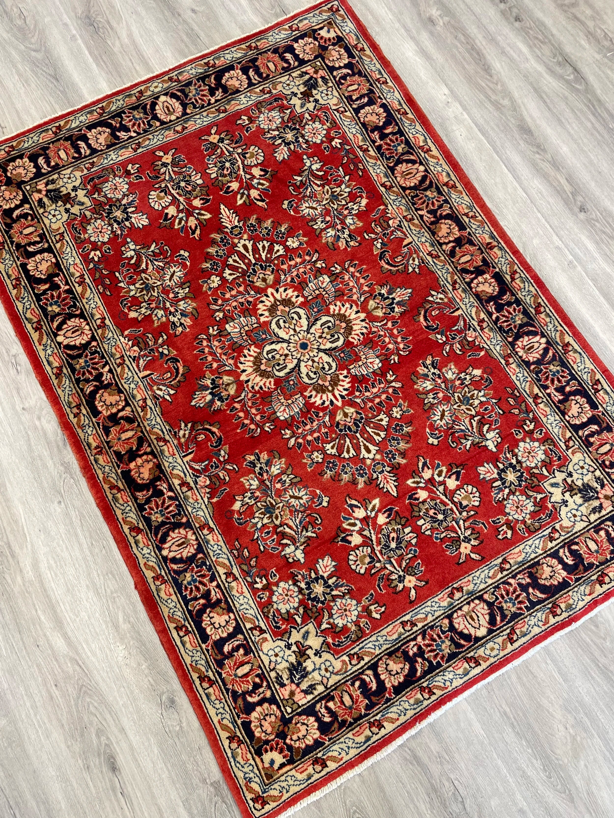 Sarough Wool Rug (3'6" x 5'1")