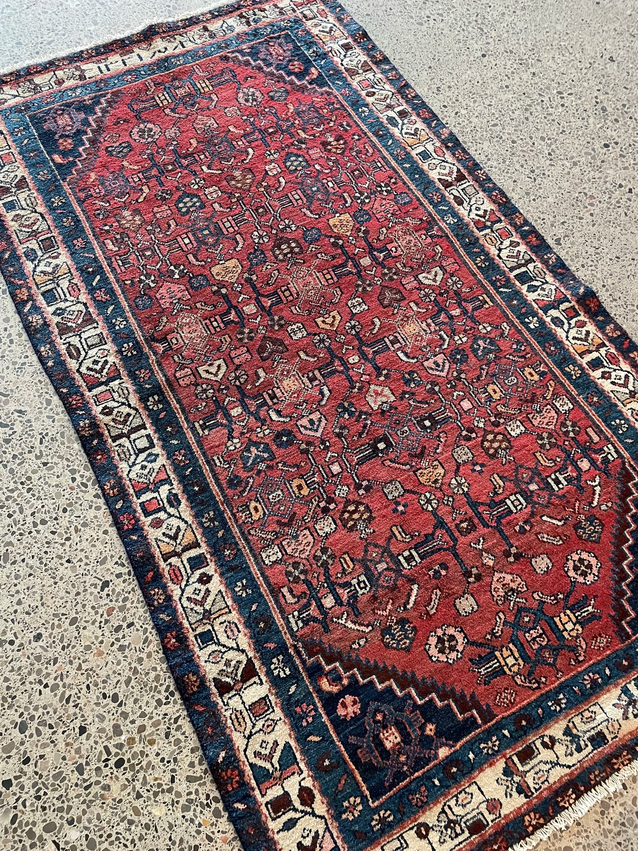 Hamedan Semi-Antique Wool Rug (3'7" x 6'5")