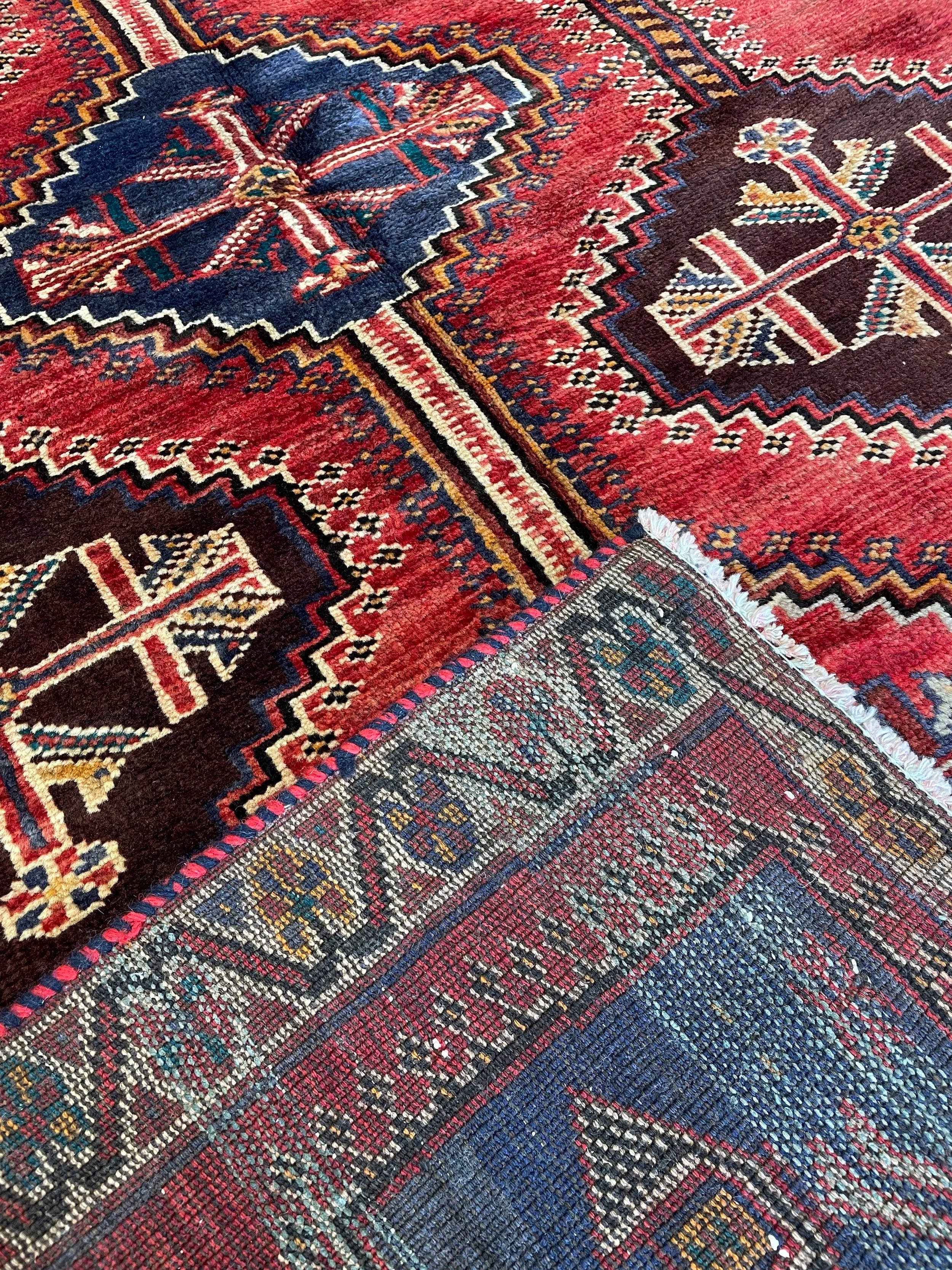 Shiraz Vintage Wool Rug (3'10" x 6'4")