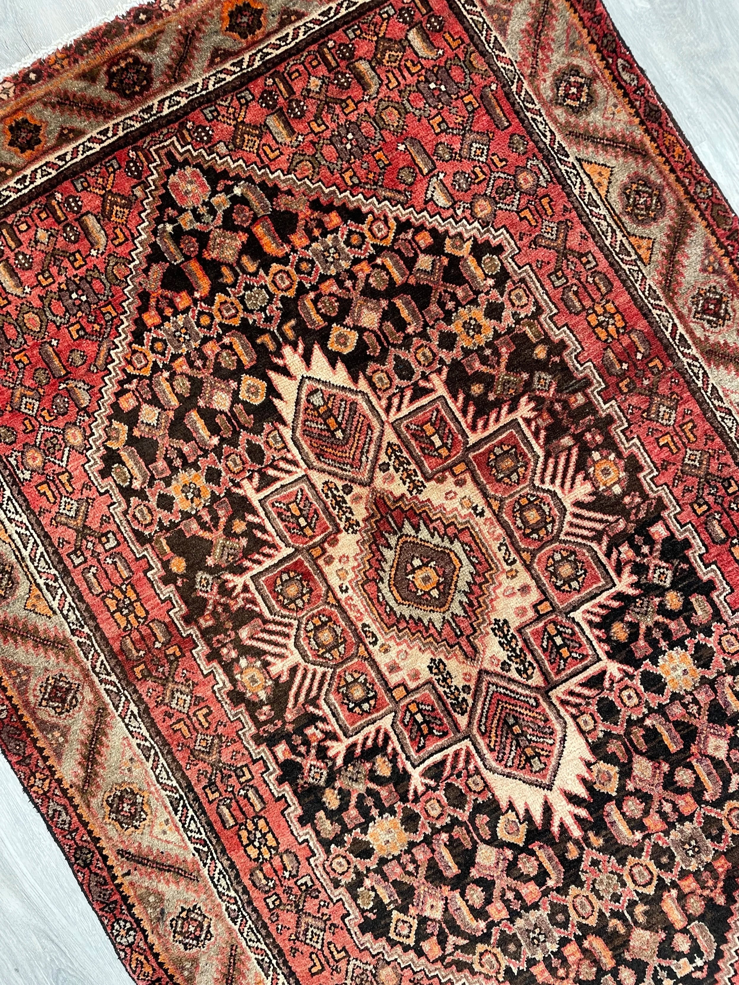 Gholtogh Vintage Wool Rug (3'5" x 5'2")