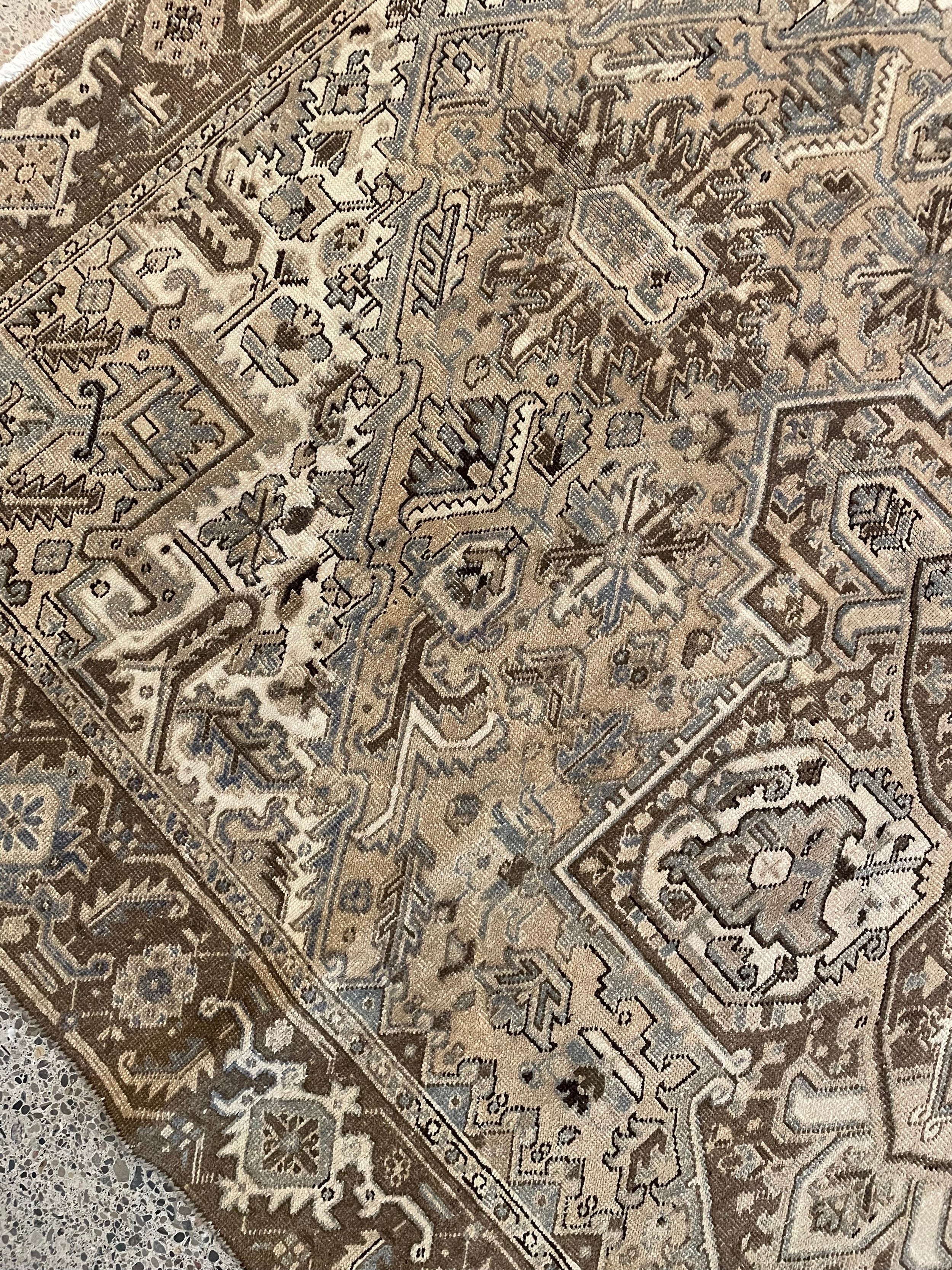 Heriz Vintage Rug (7'5" x 10'6")