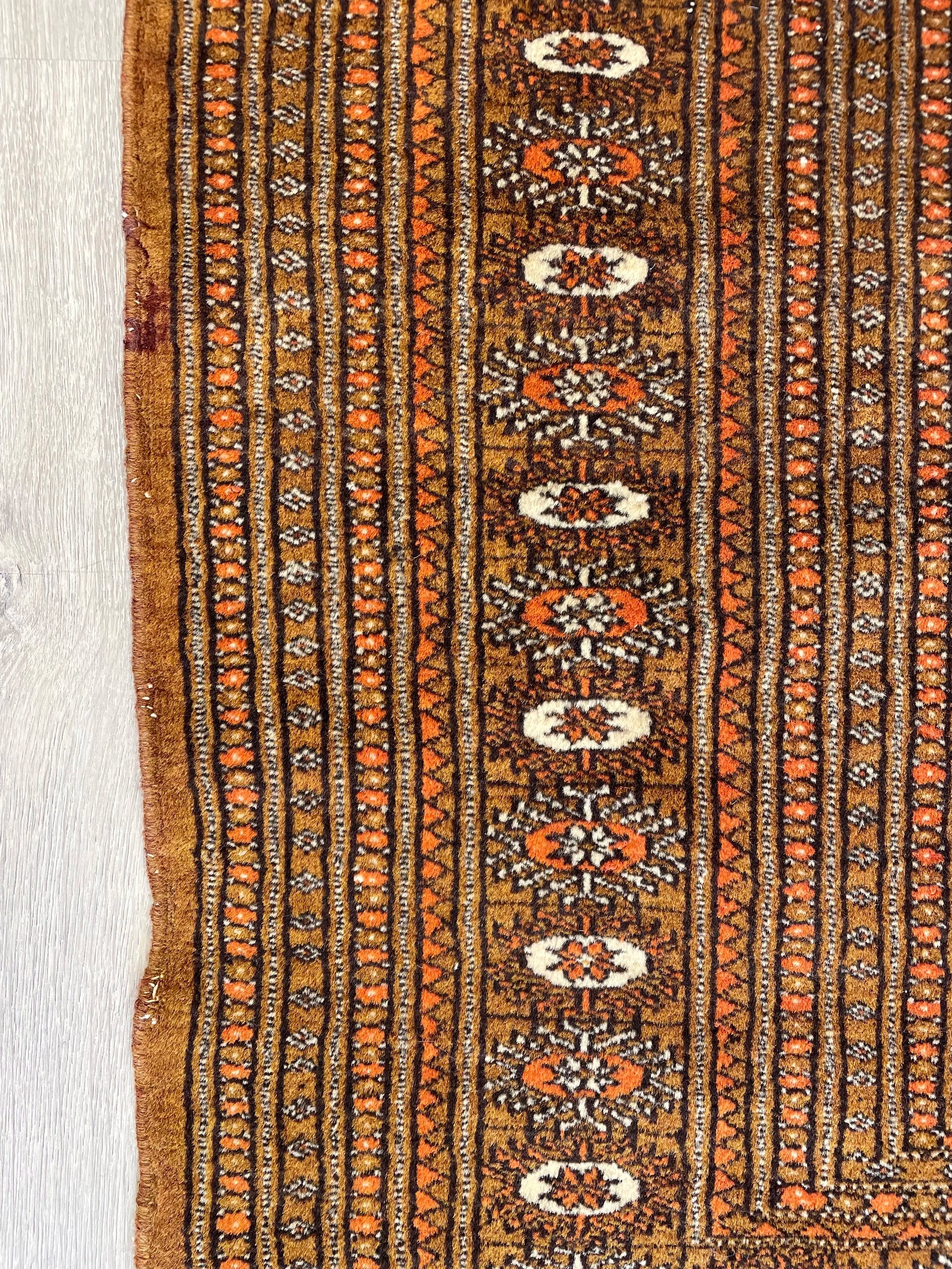 Vintage Turkoman Wool Rug (4'1" x 5'11")