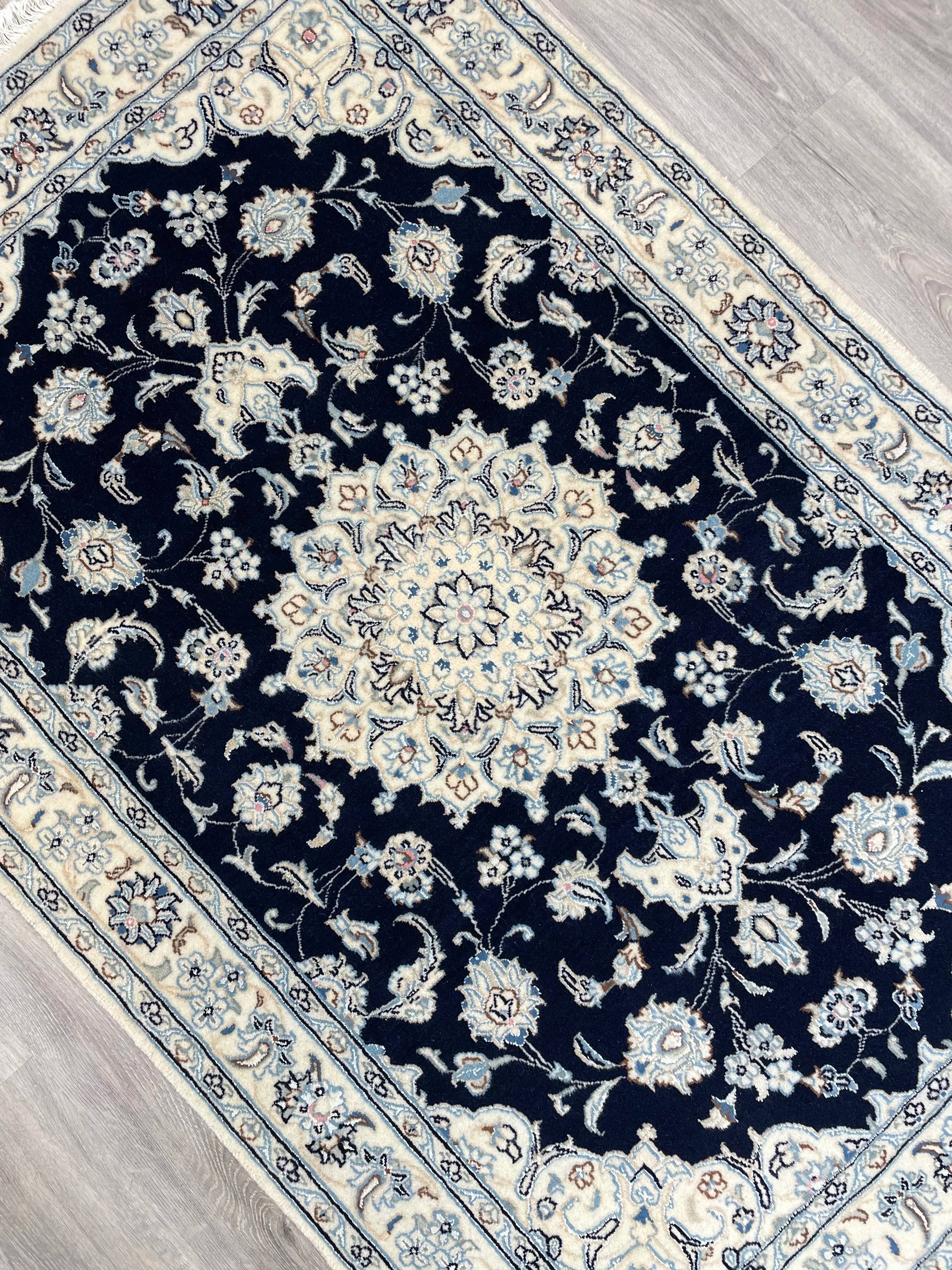 Naeen Wool & Silk Rug (3'3" x 5'0")