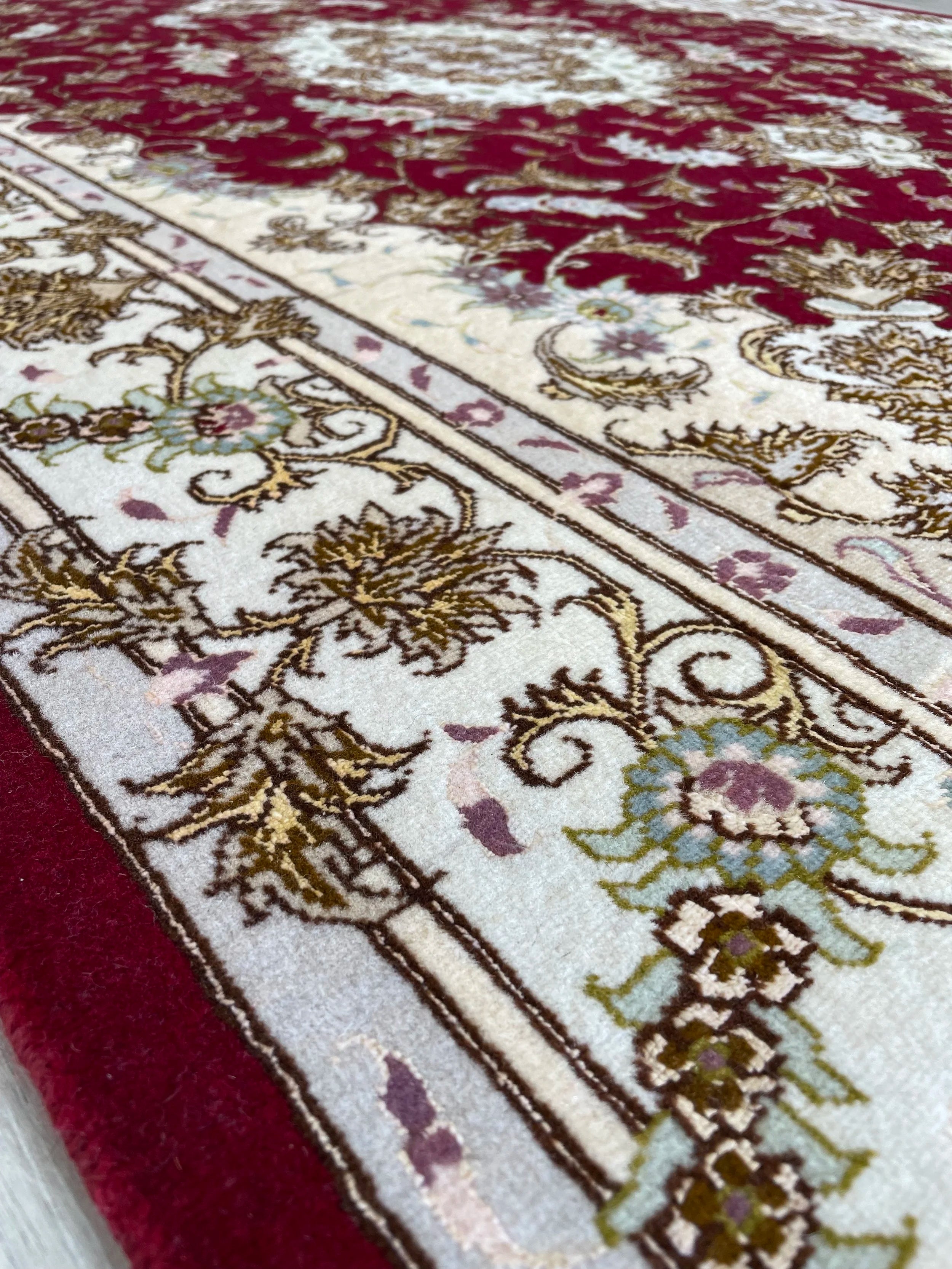 Tabriz Wool & Silk Rug (3'11" x 5'9")