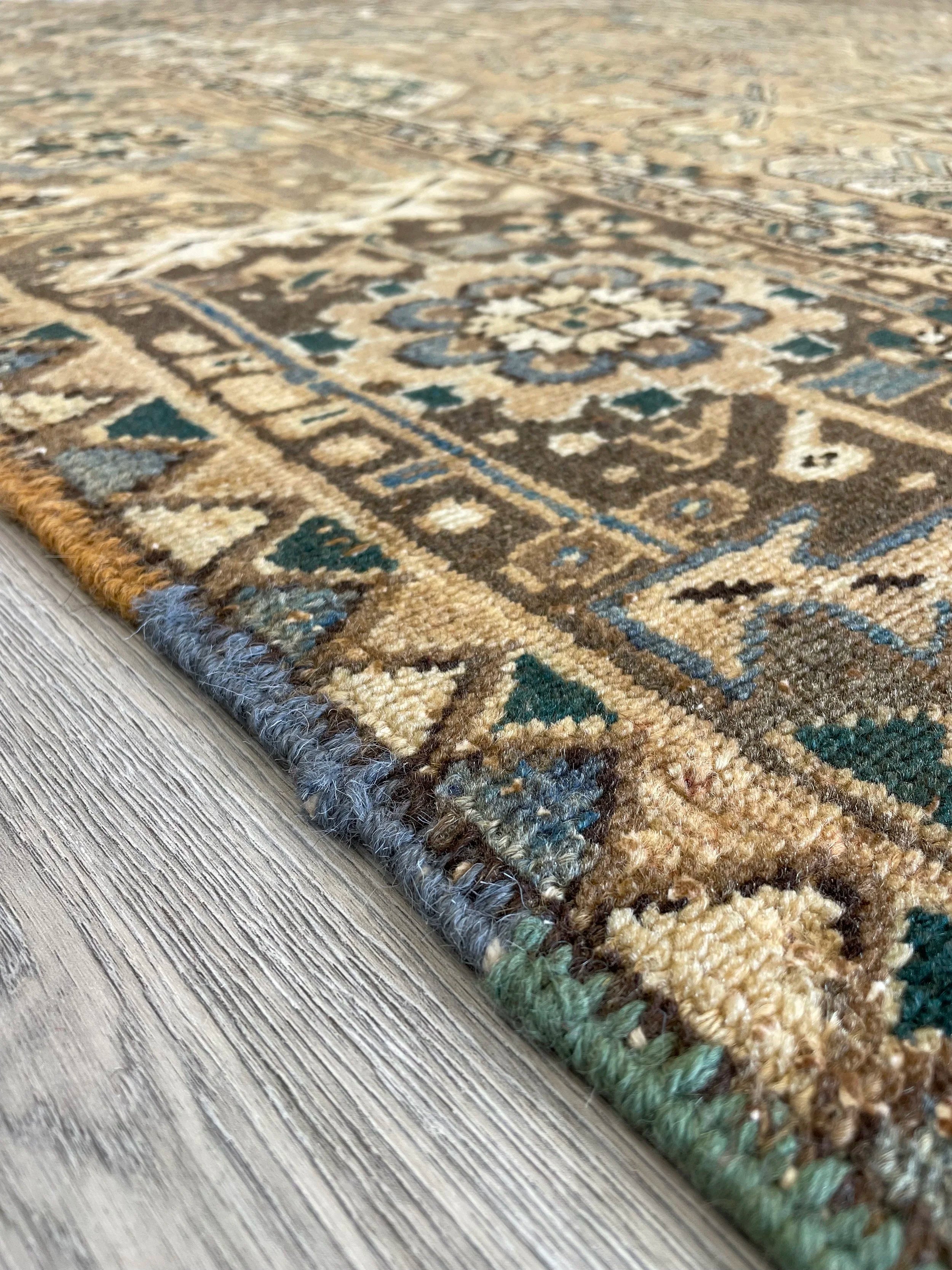 Heriz Vintage Wool Rug (8'0" x 11'10")