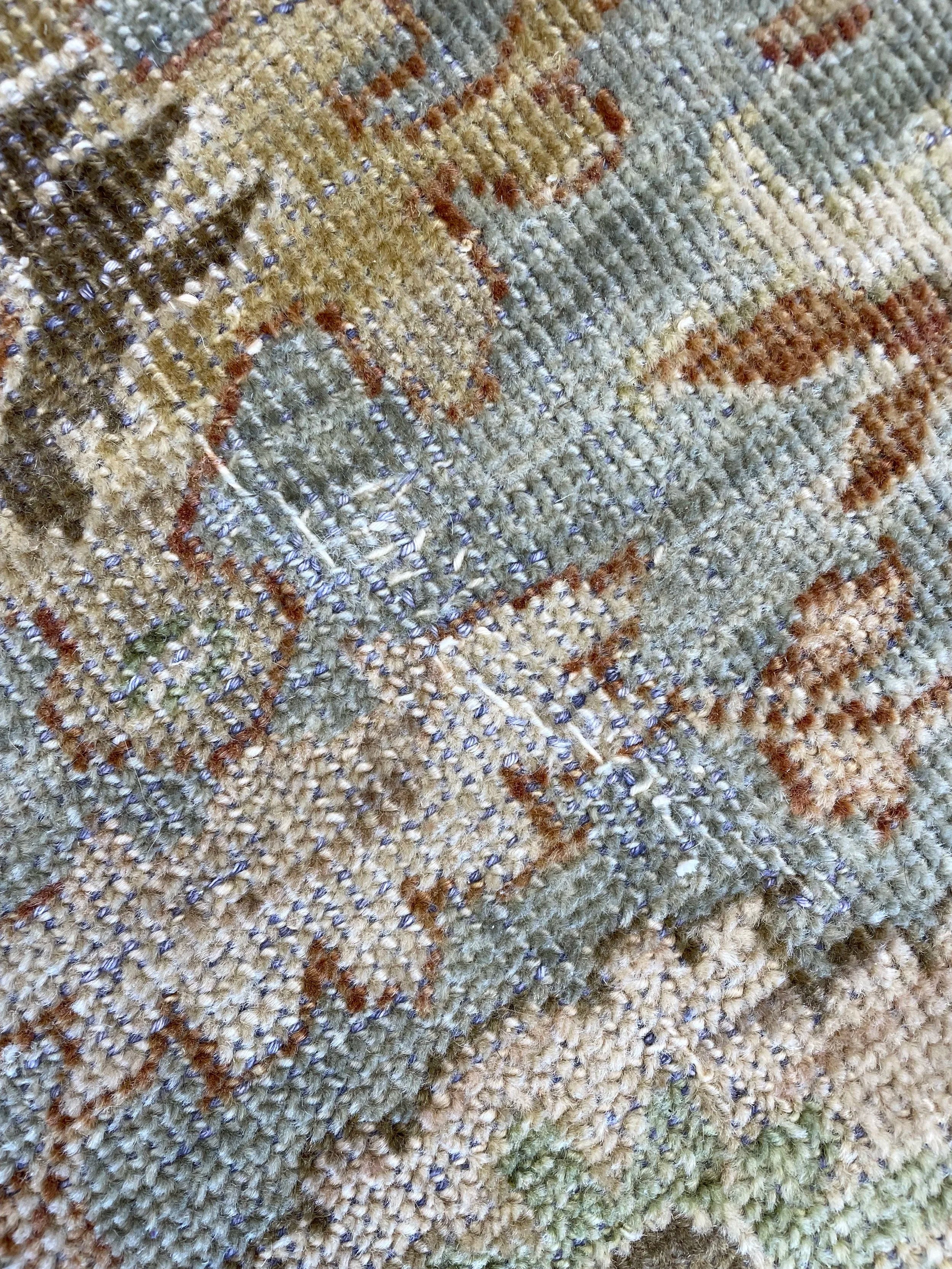 Vintage Indo Heriz Wool Rug (9'8" x 13'6")