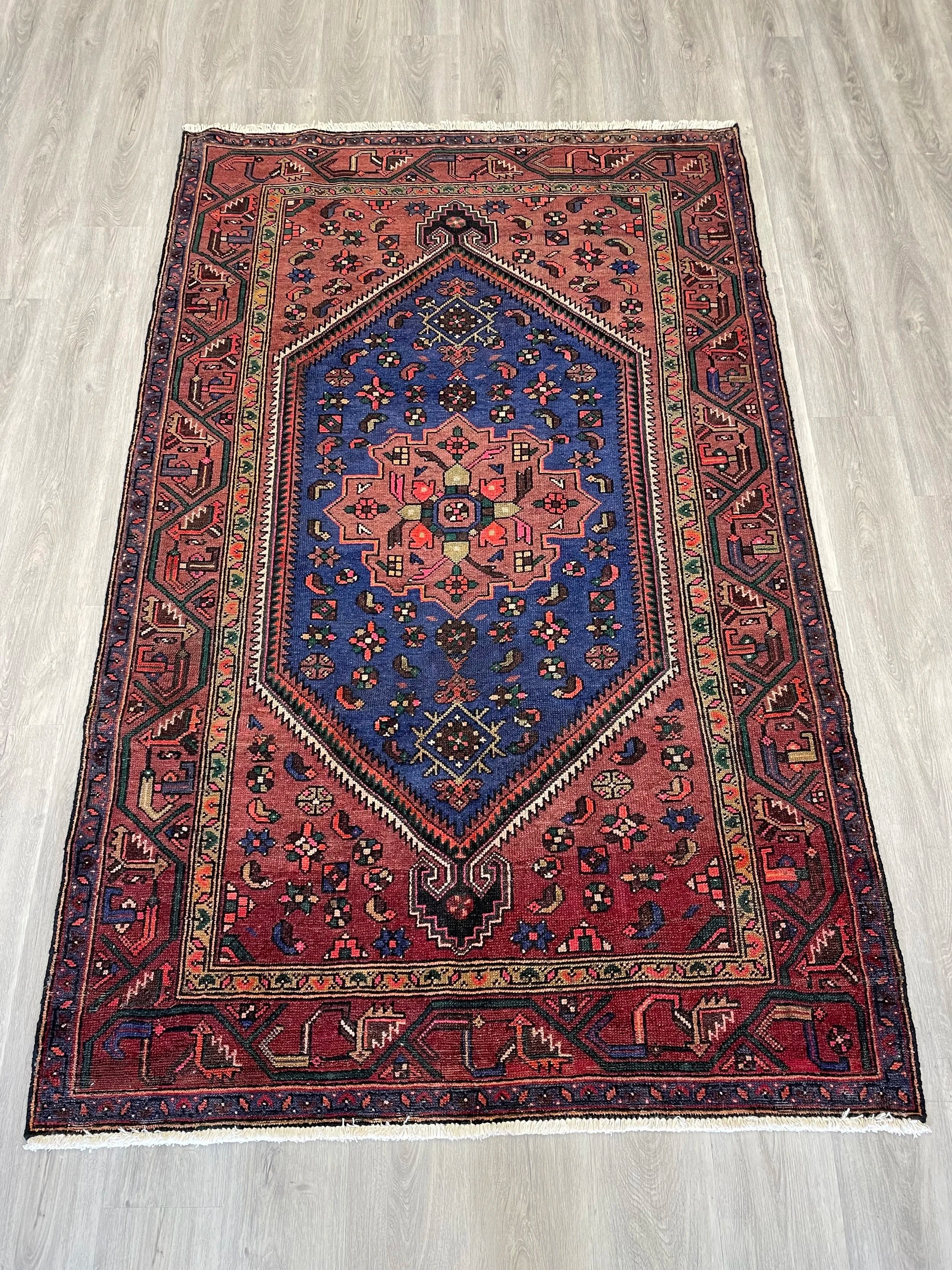 Zanjan Semi-Antique Wool Rug (4'6" x 7'1")
