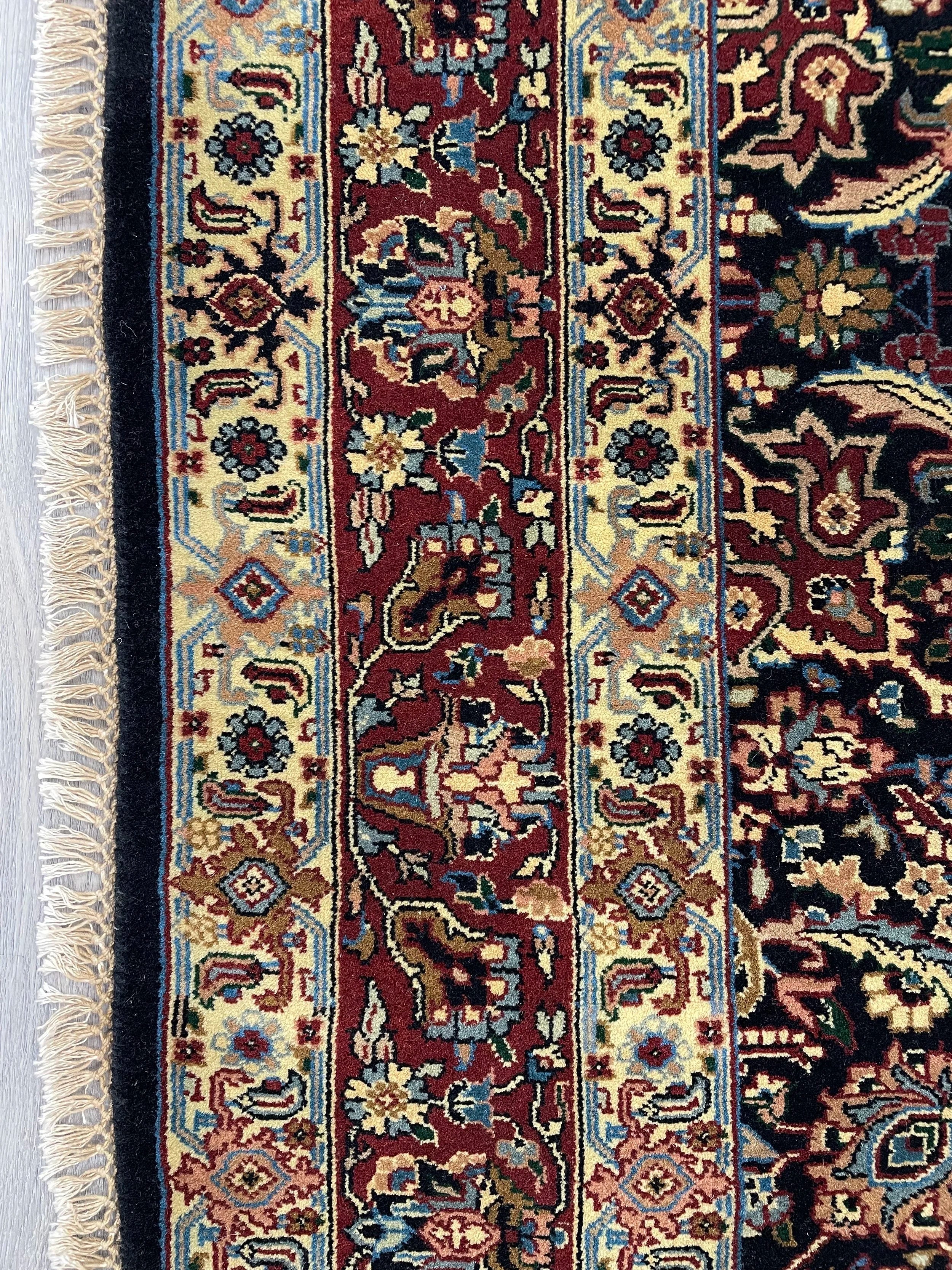 Herati Oval Wool Rug (5'2" x 7'10")