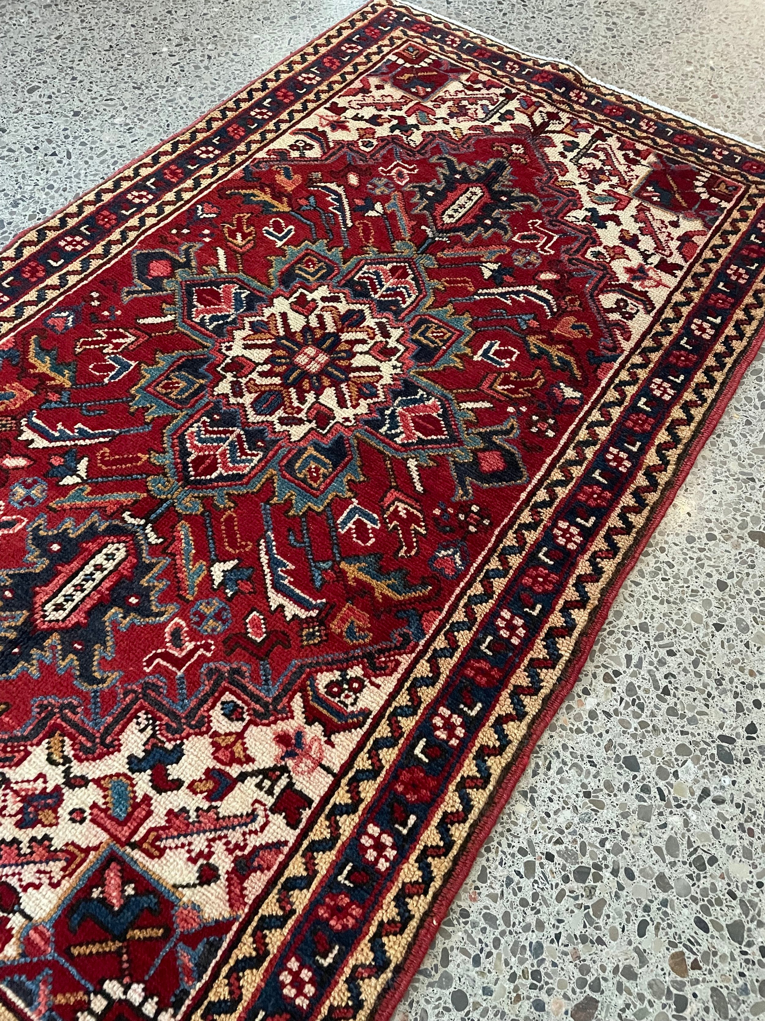 Heriz Wool Rug (2'11" x 5'0")