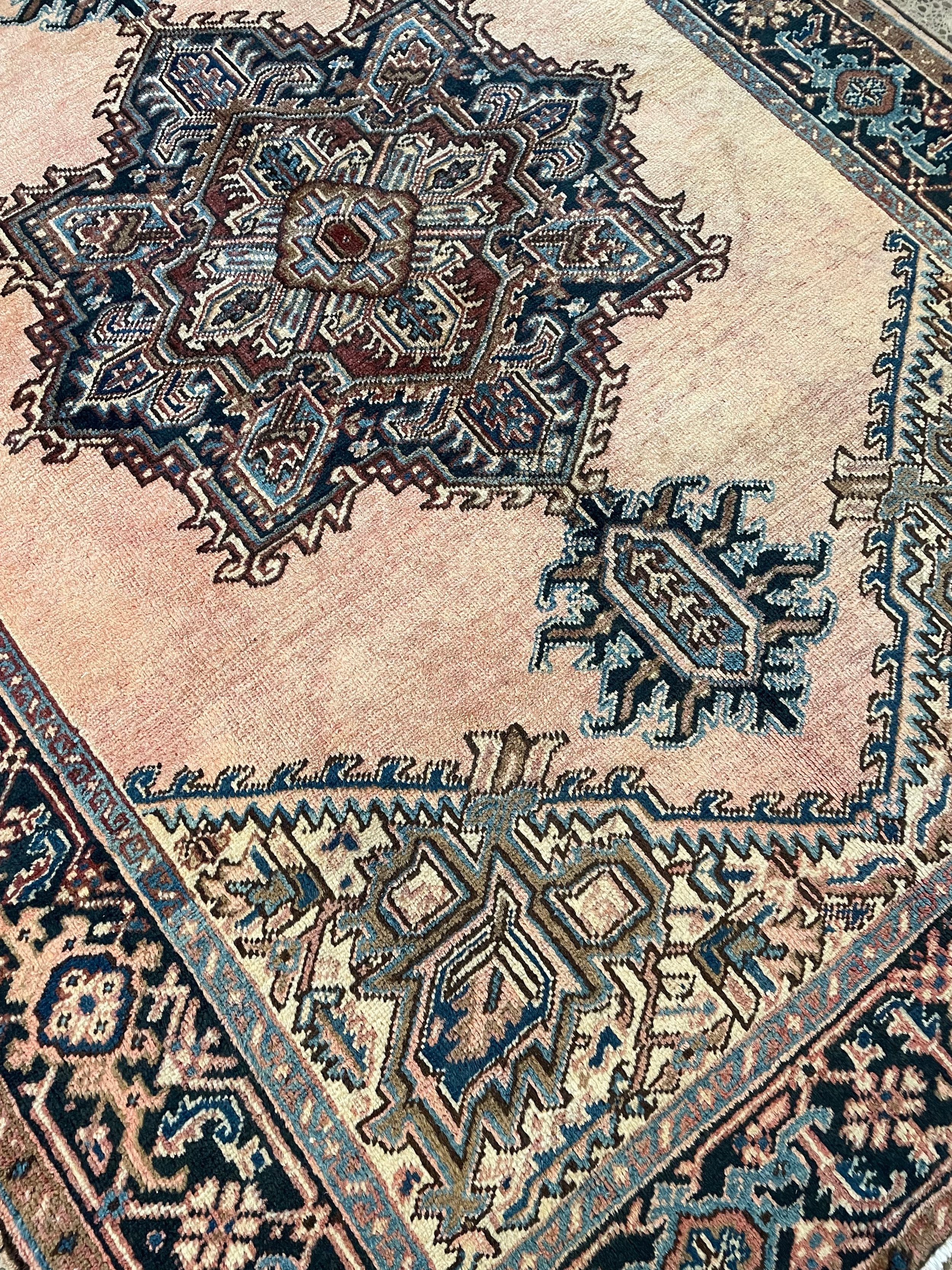 Heriz Semi-Antique Wool Rug (4'7" x 6'7")