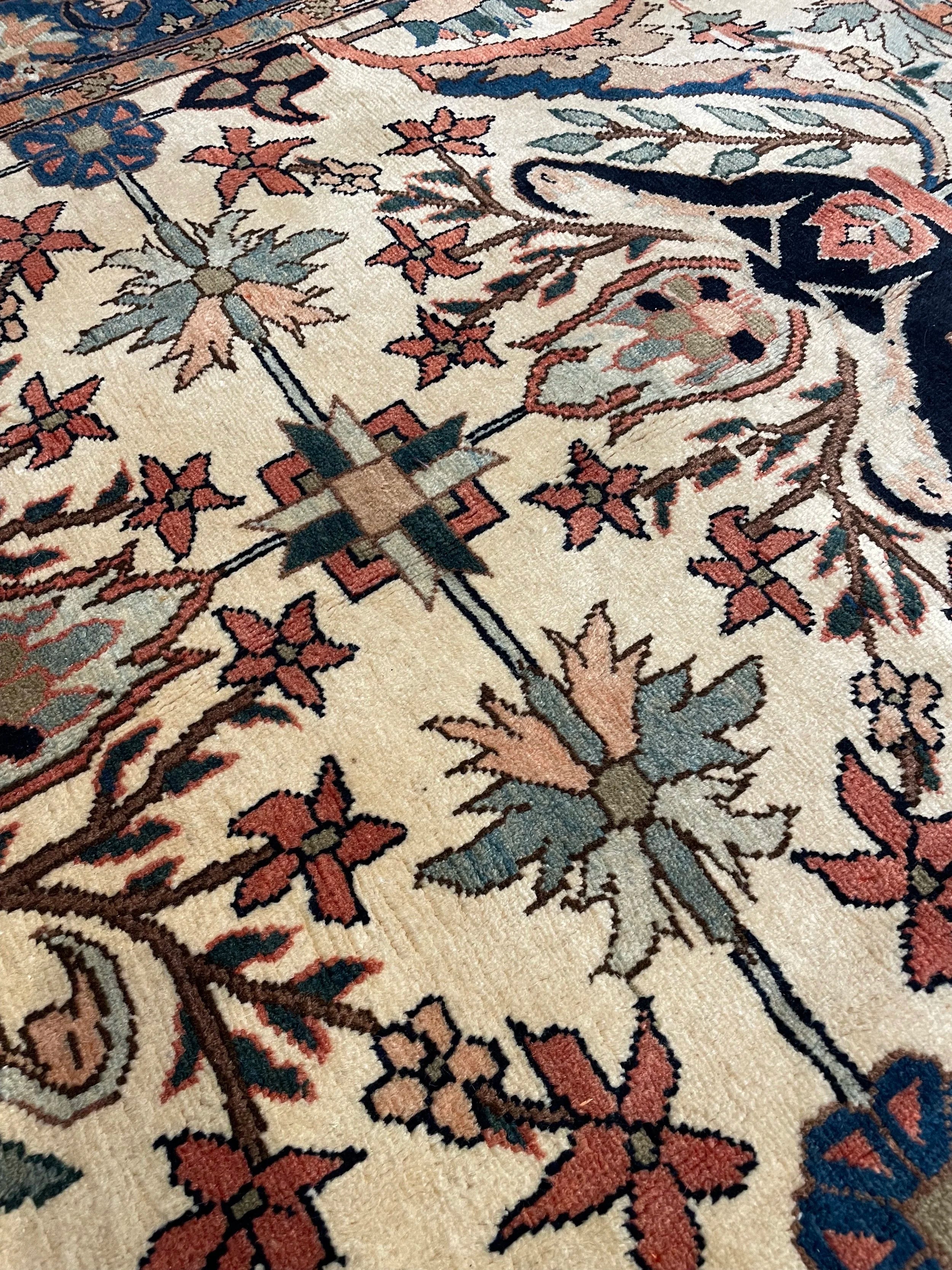 Heriz Semi-Antique Wool Rug (5'5" x 7'5")
