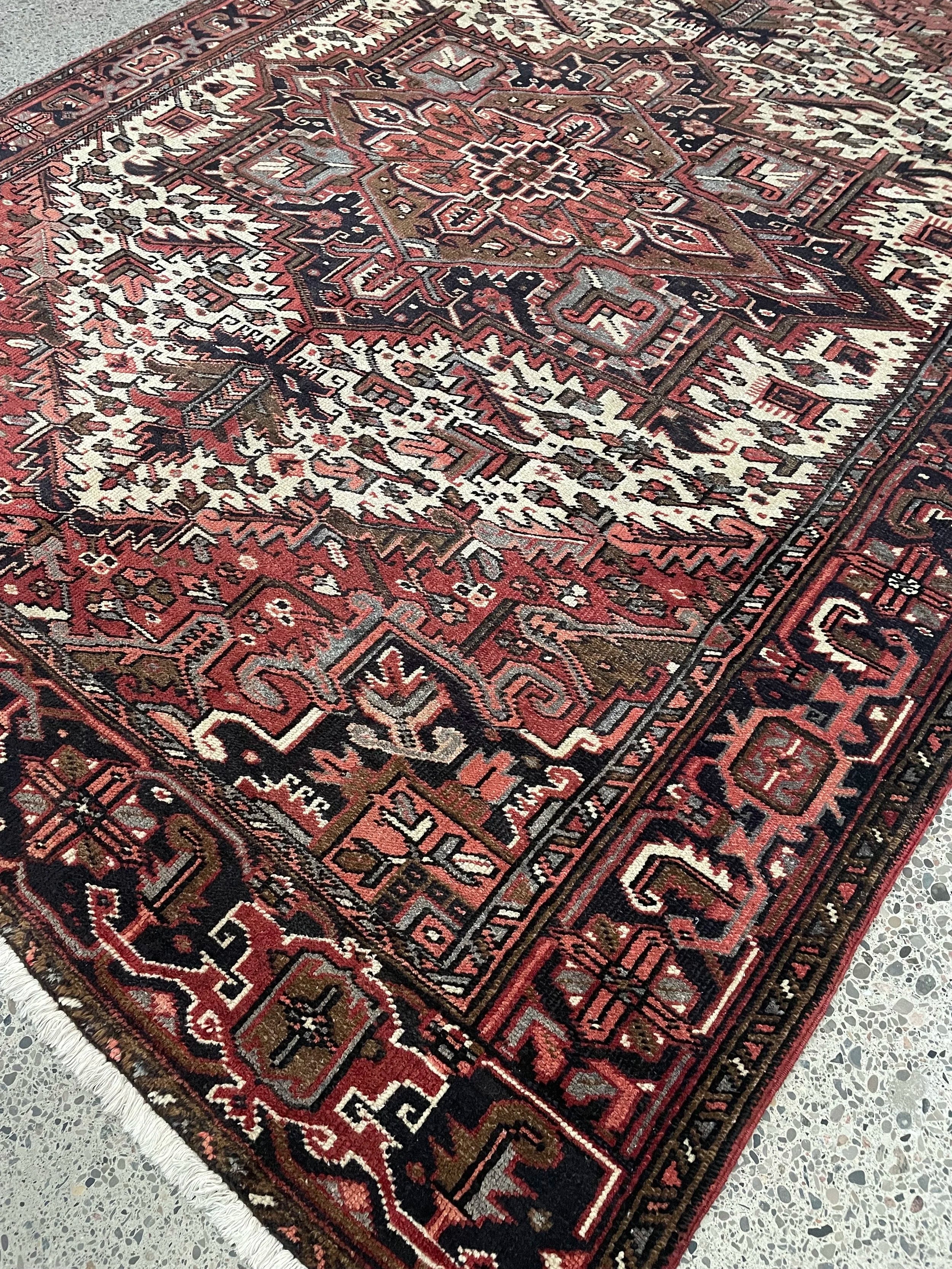 Wool Heriz Rug (7'8" x 10'6")
