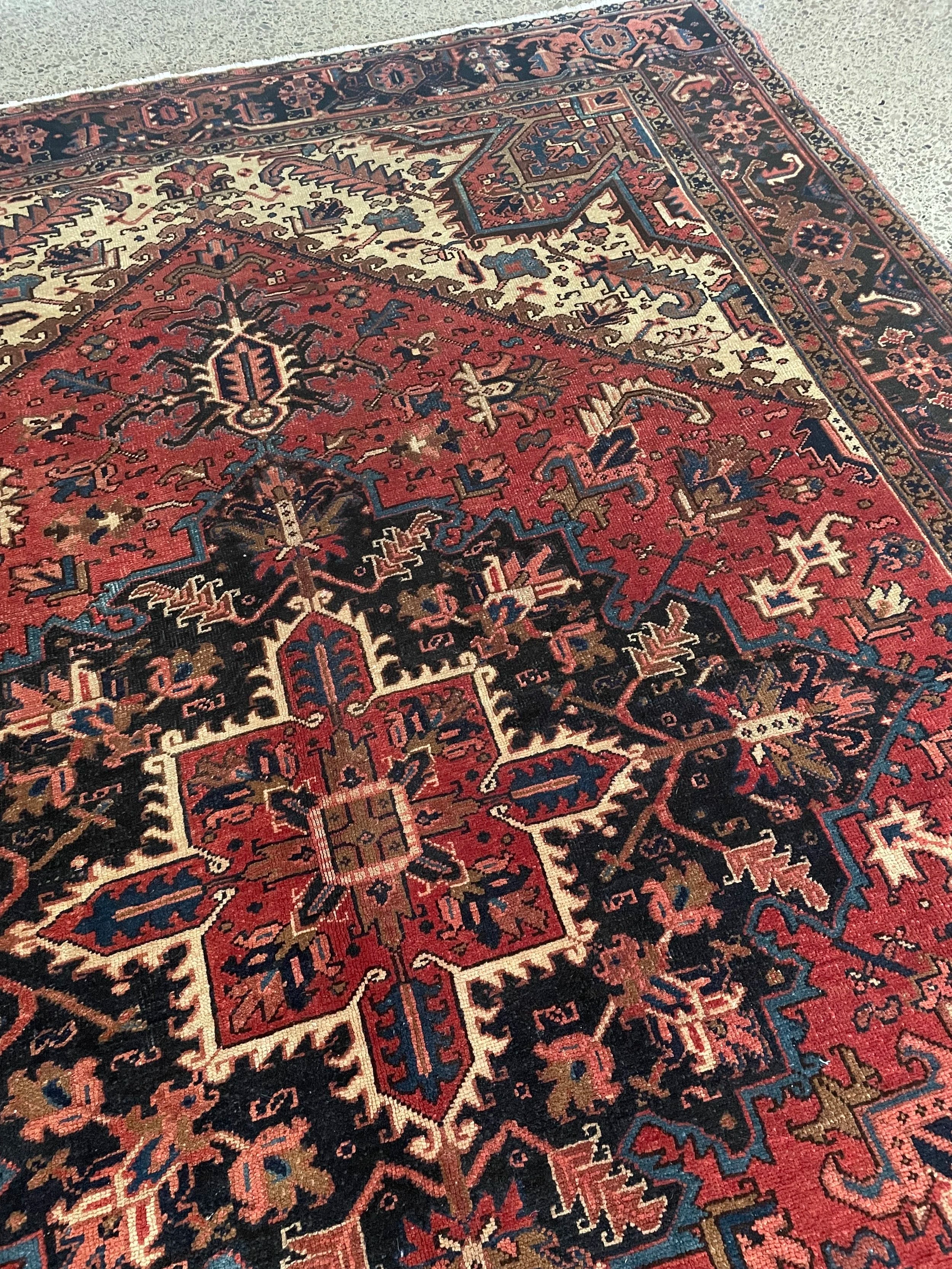 Heriz Vintage Wool Rug (8'1" x 11'0")