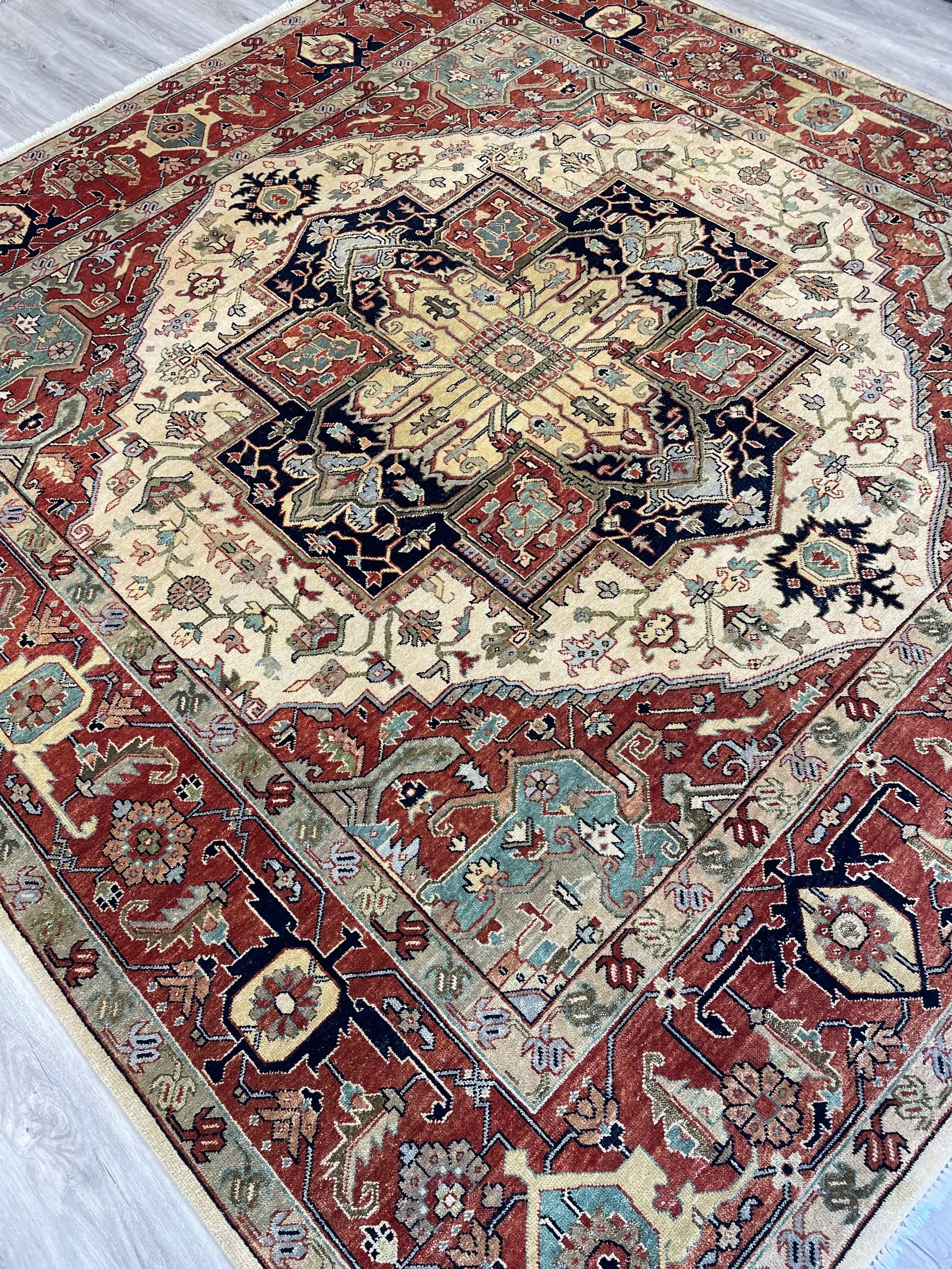 Indo Heriz Wool Rug (9'9" x 10'3")