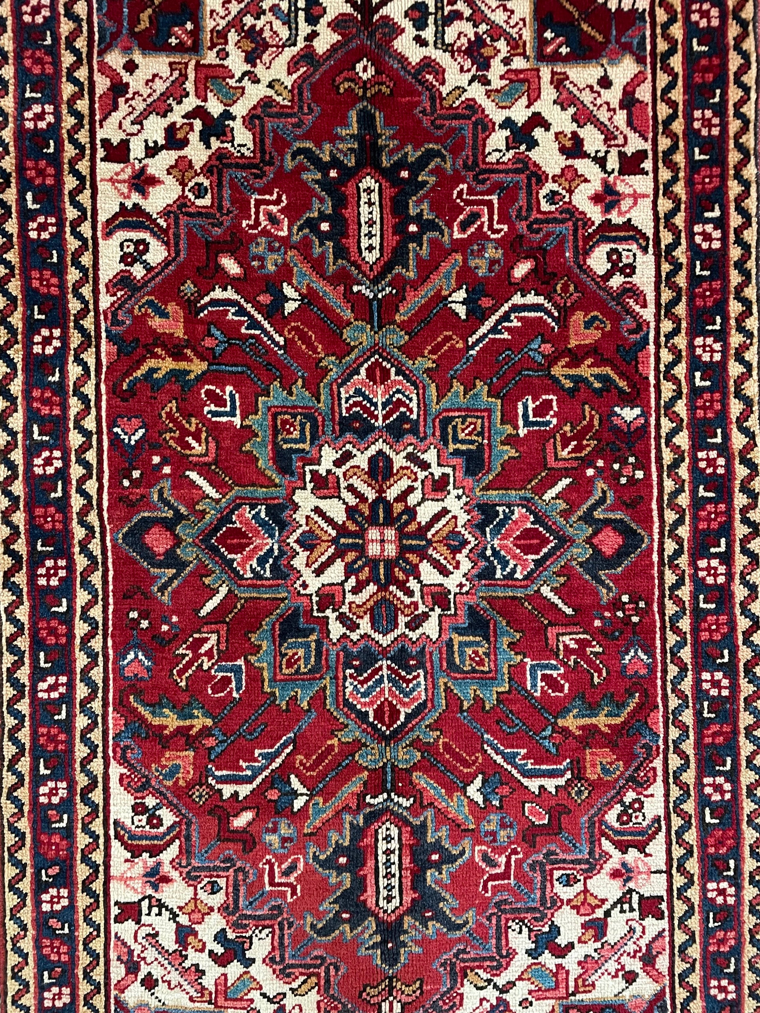 Heriz Wool Rug (2'11" x 5'0")