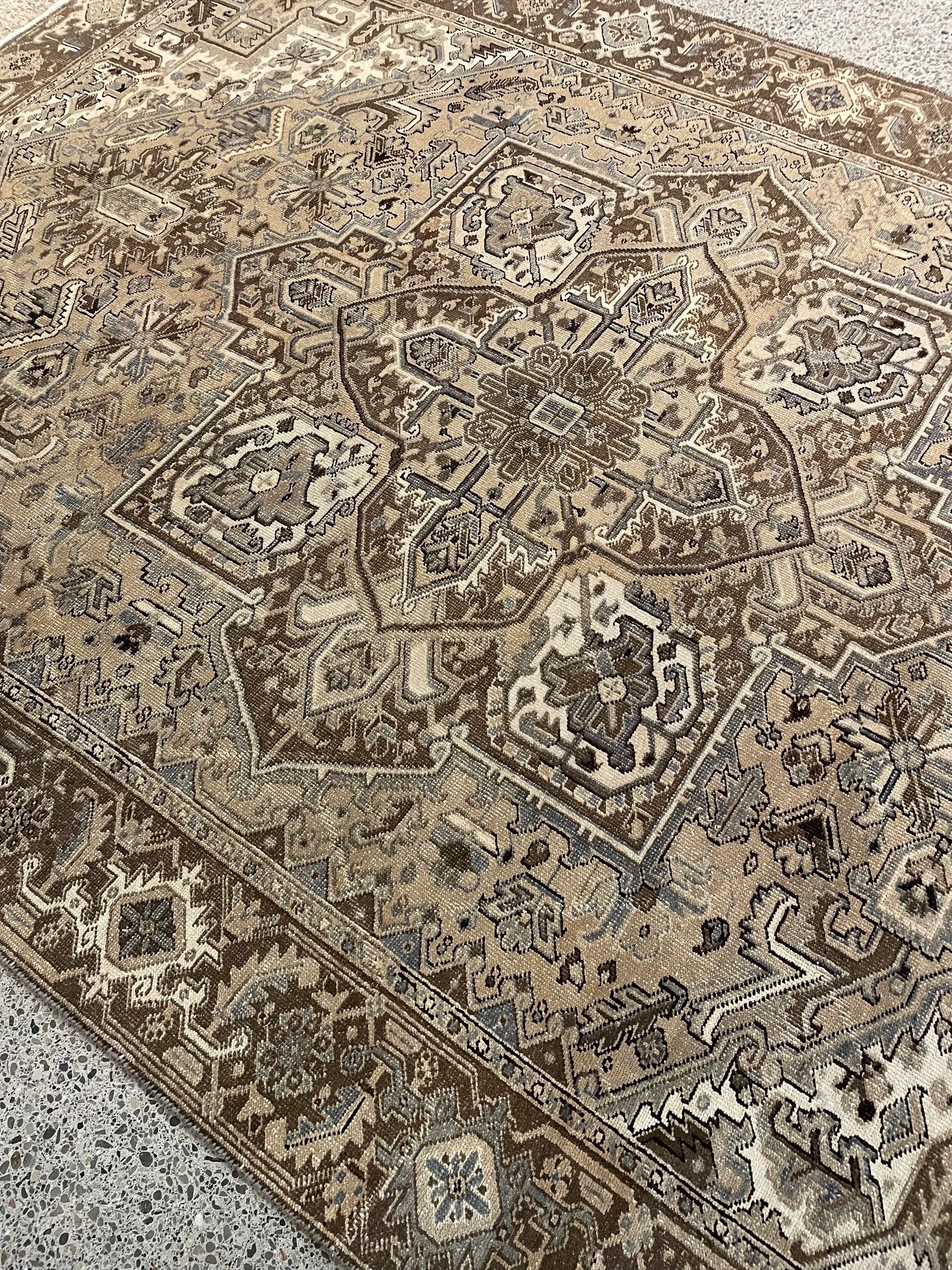 Heriz Vintage Rug (7'5" x 10'6")