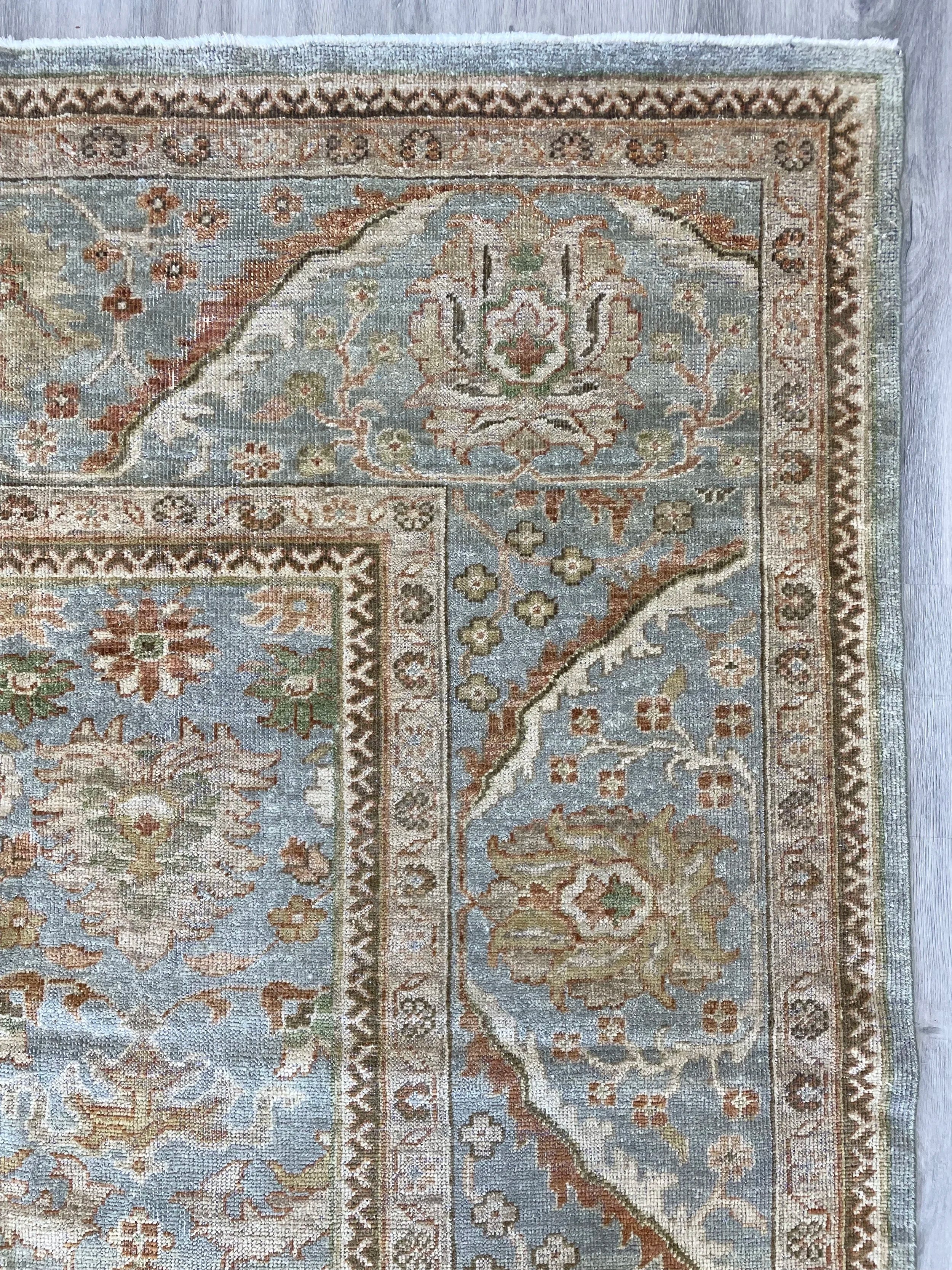 Vintage Indo Heriz Wool Rug (9'8" x 13'6")